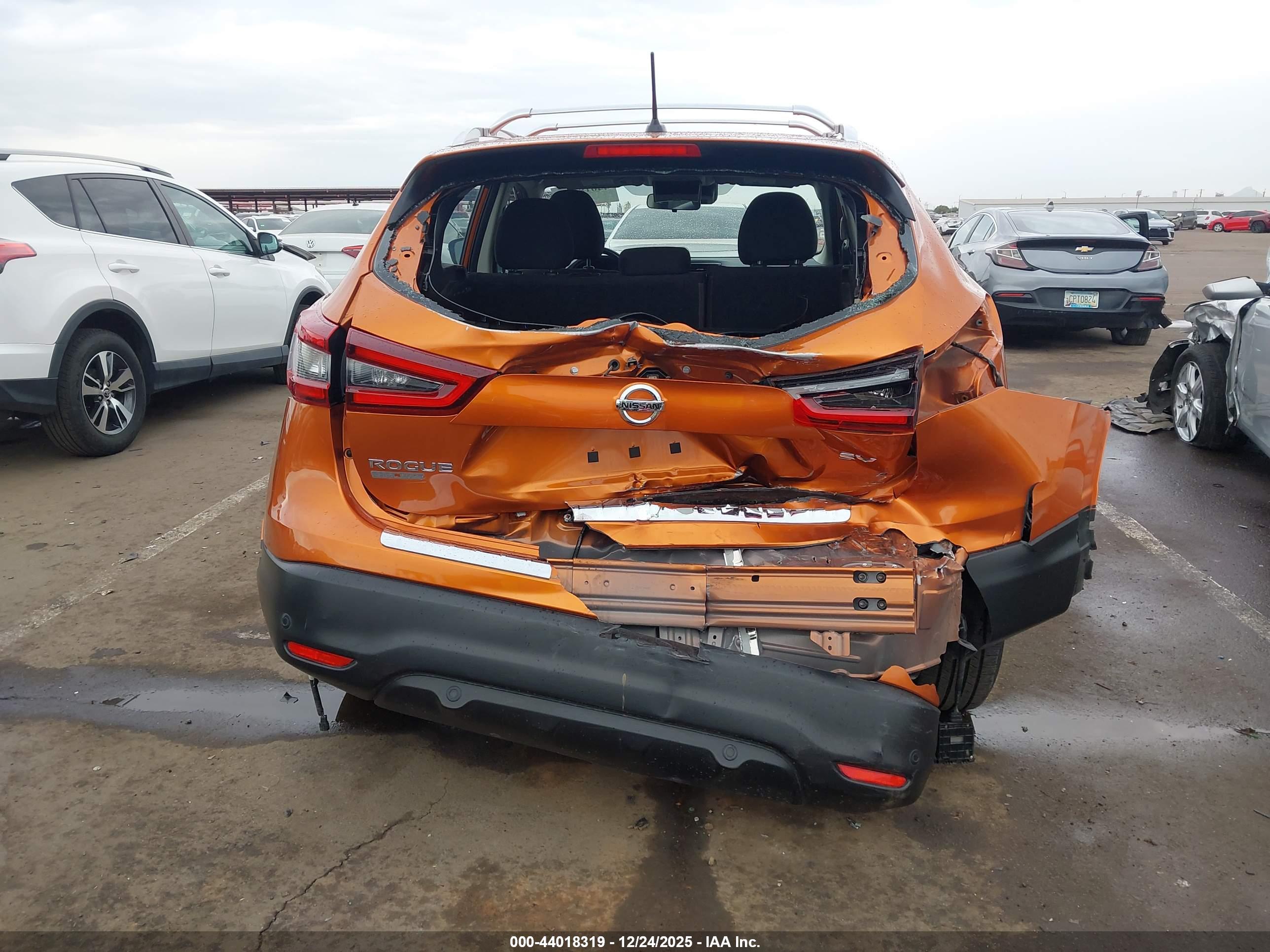 NISSAN ROGUE image 6