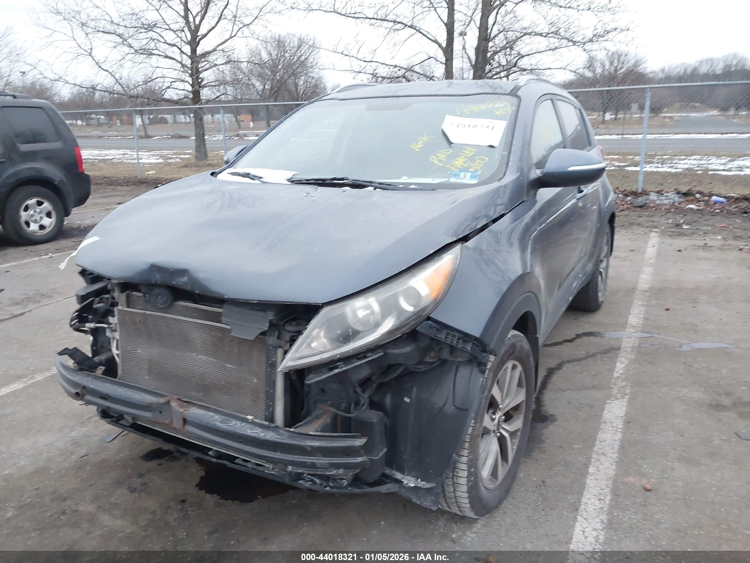 KIA SPORTAGE image 2