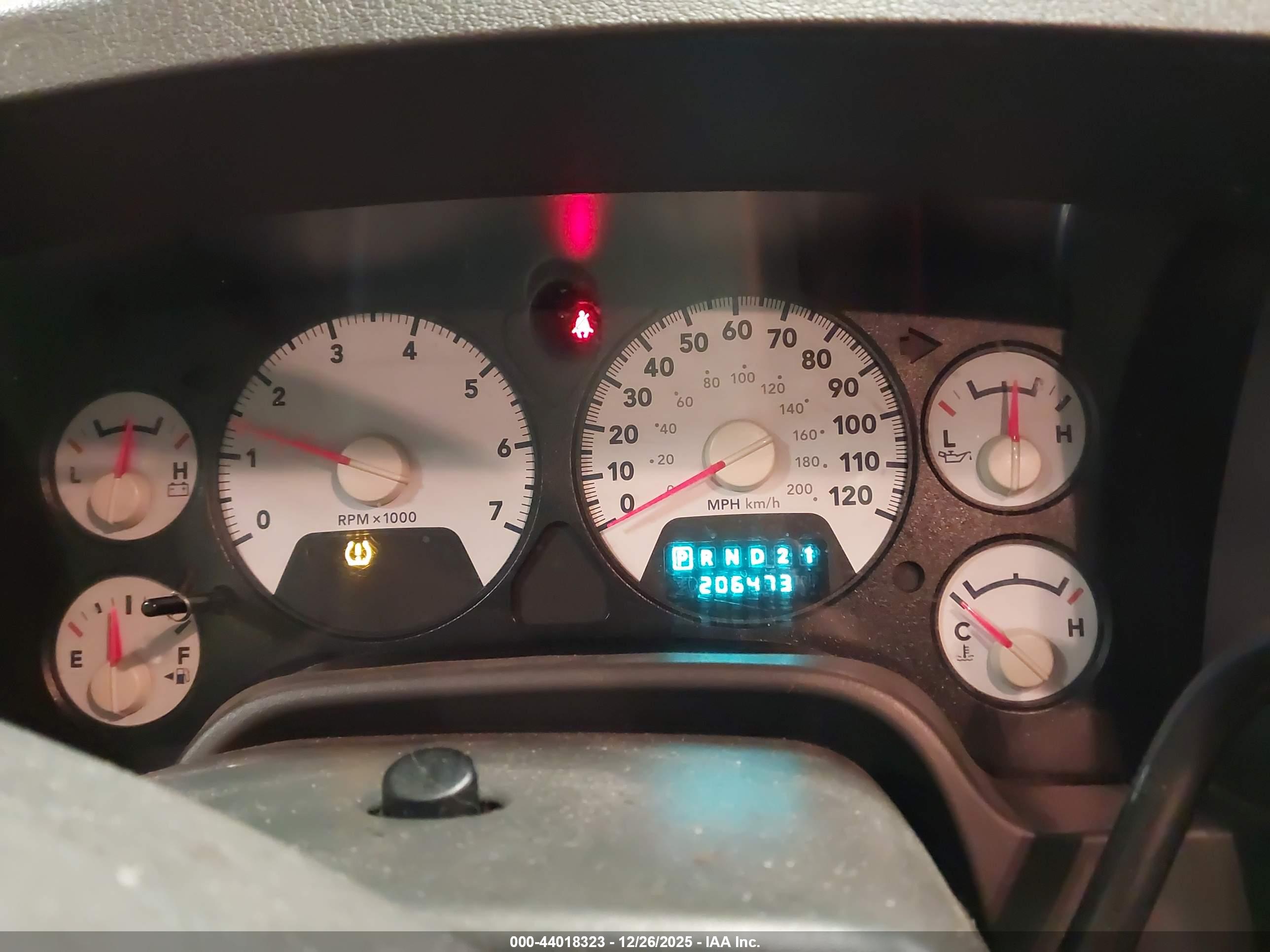 DODGE RAM image 7
