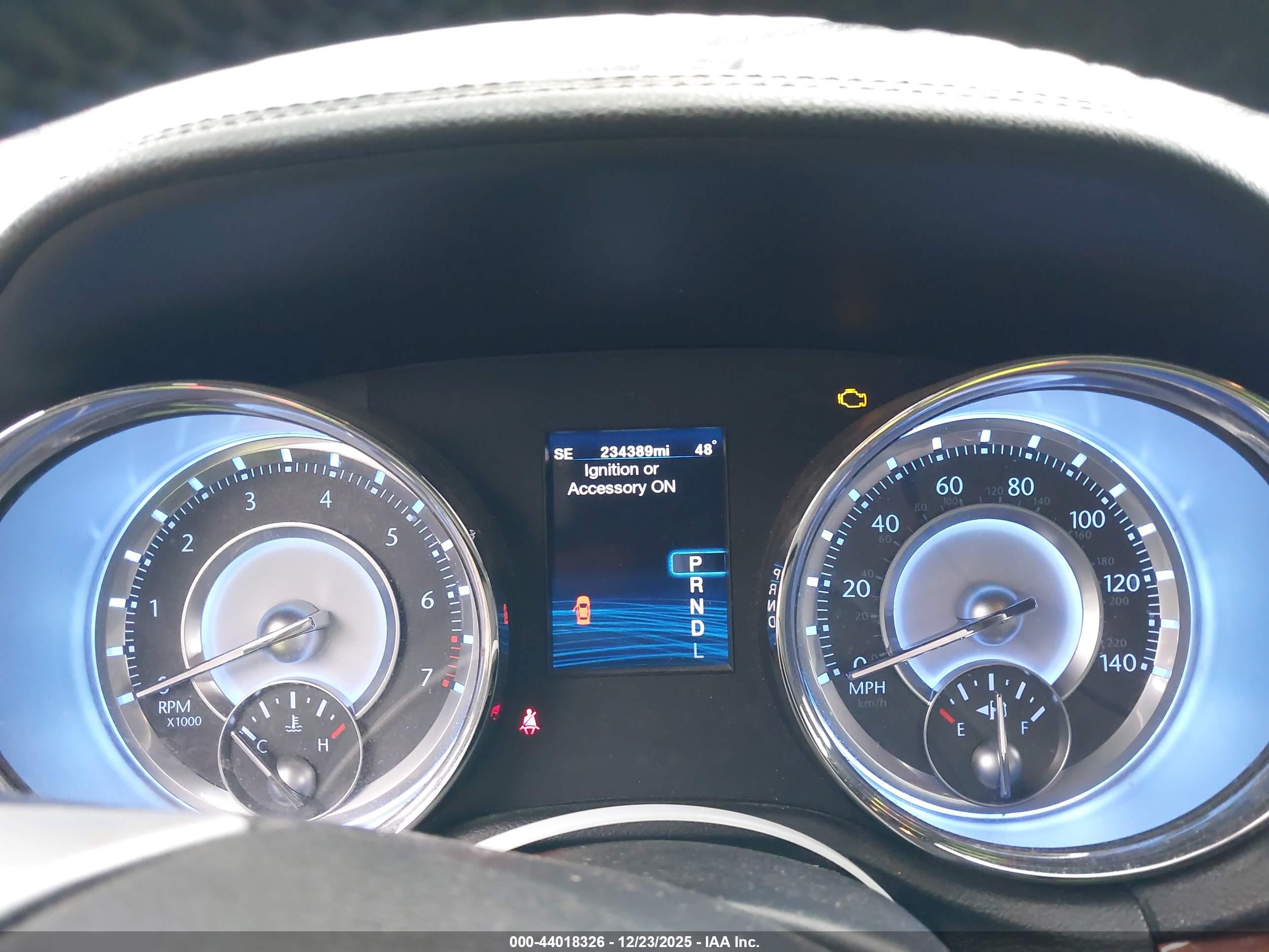 CHRYSLER 300 image 7