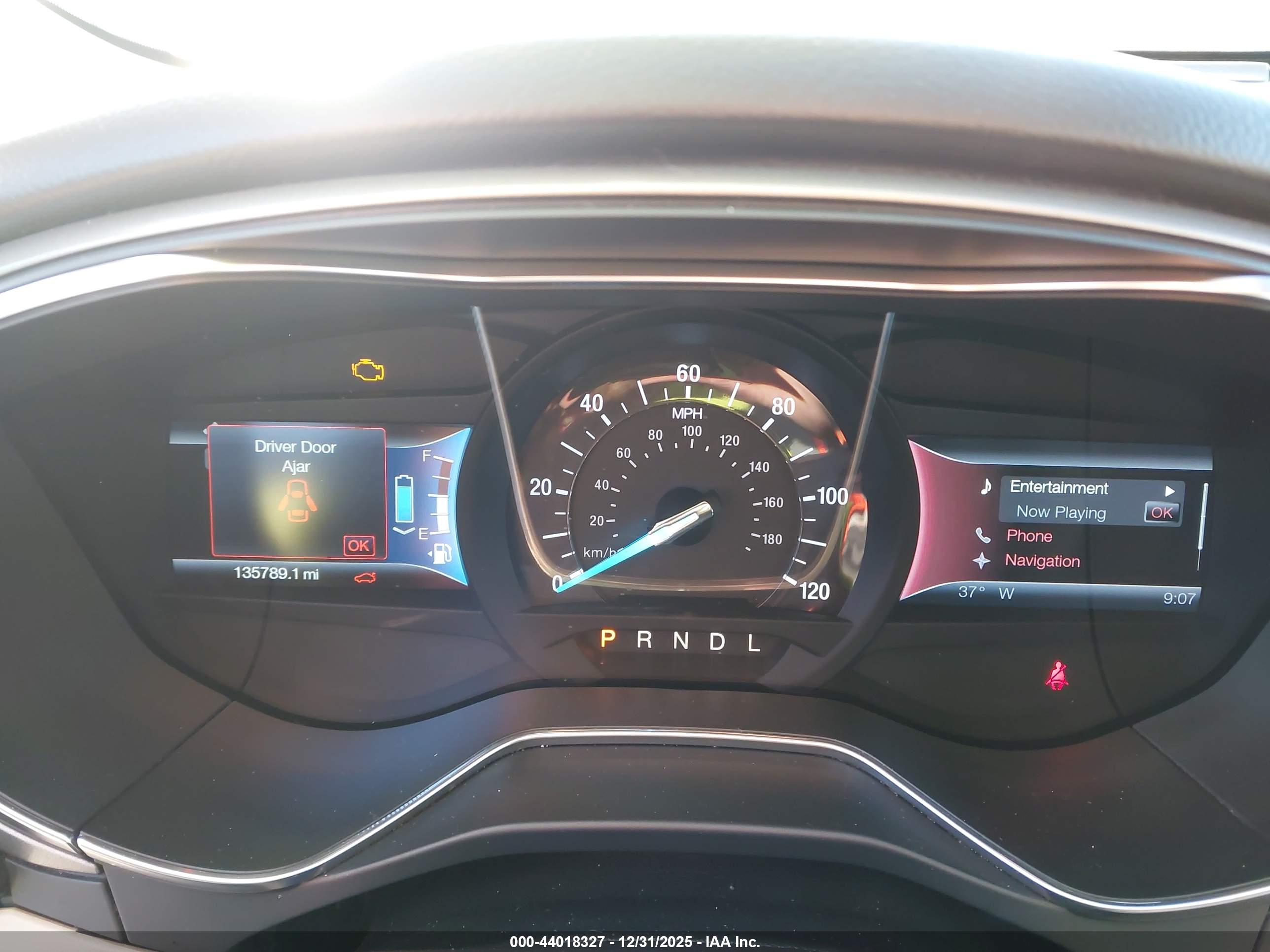 FORD FUSION image 7