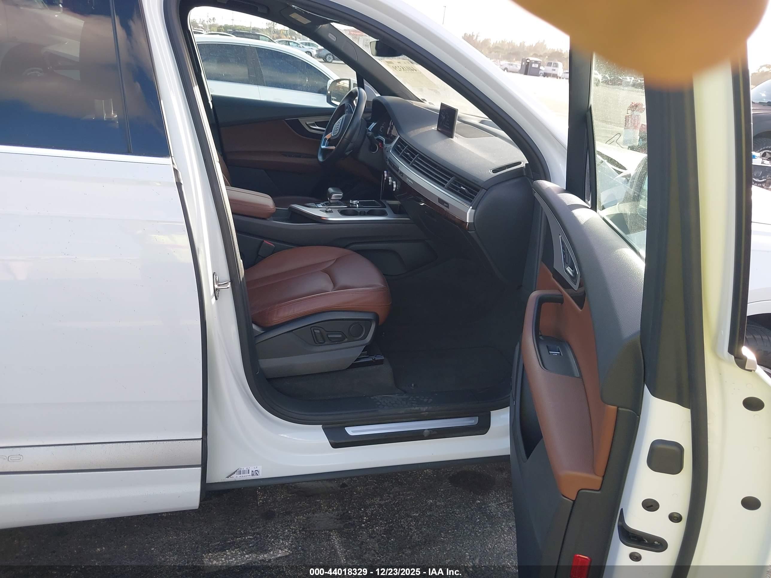 AUDI Q7 image 5