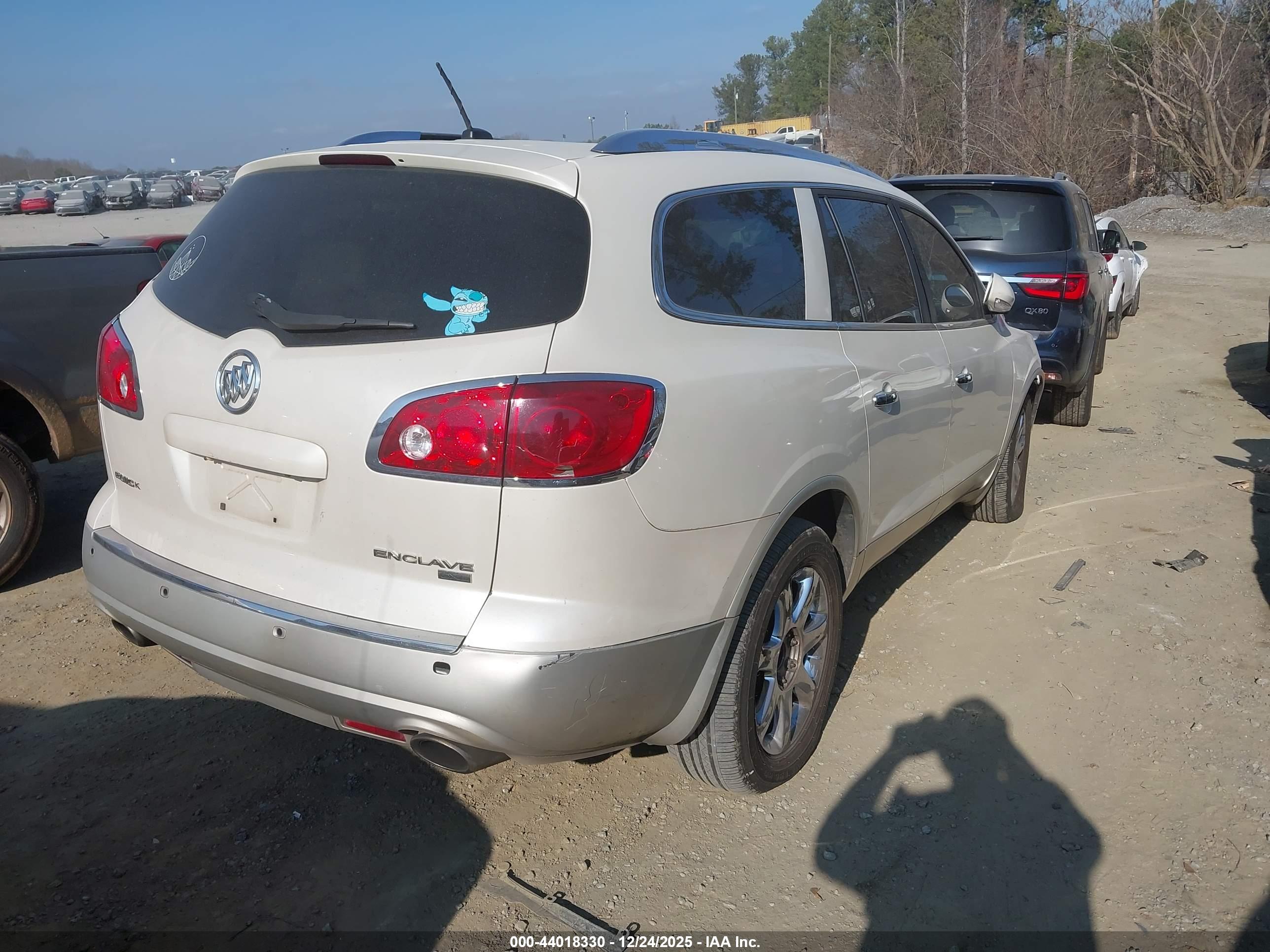BUICK ENCLAVE image 4