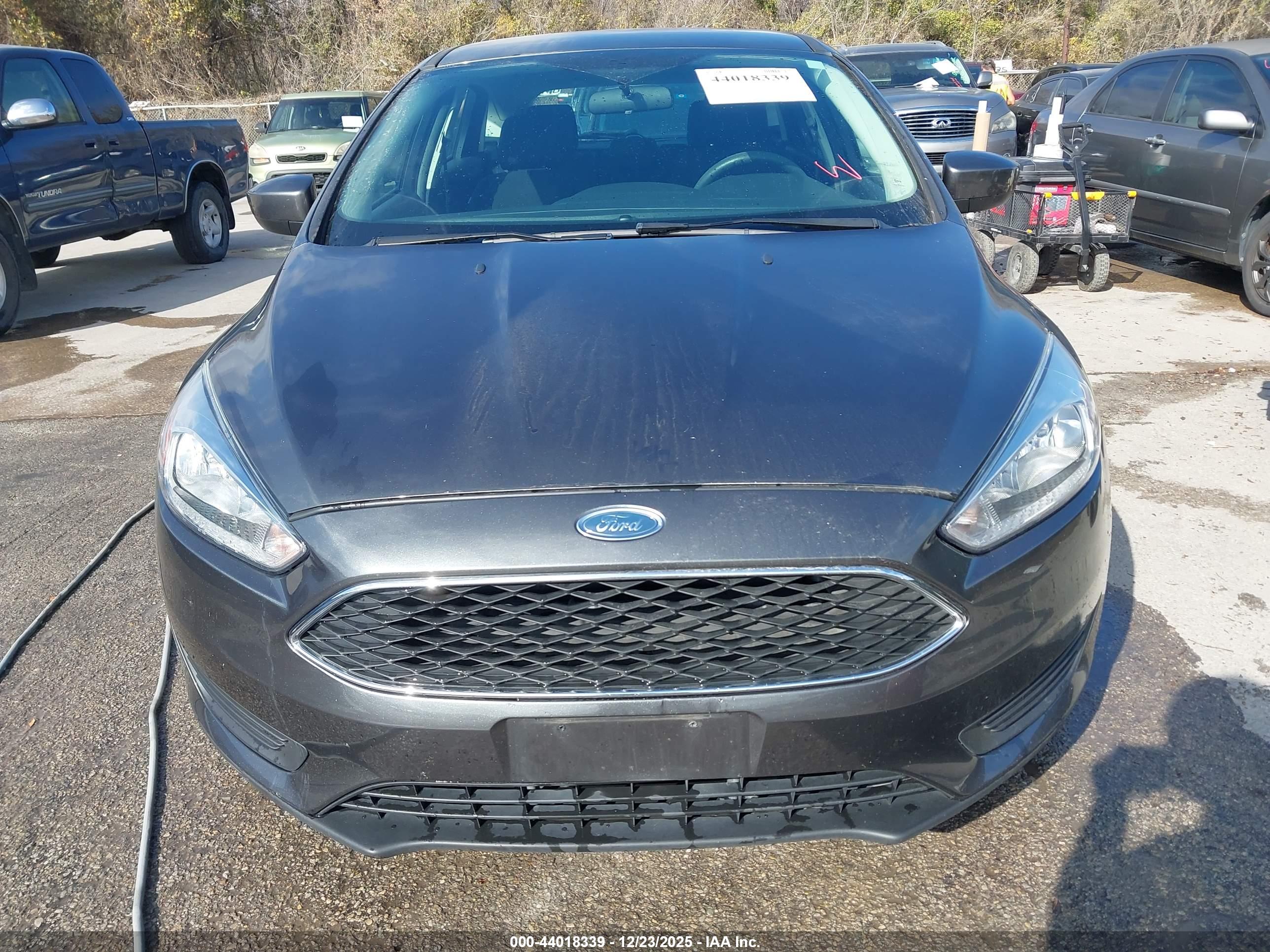 FORD FOCUS image 6