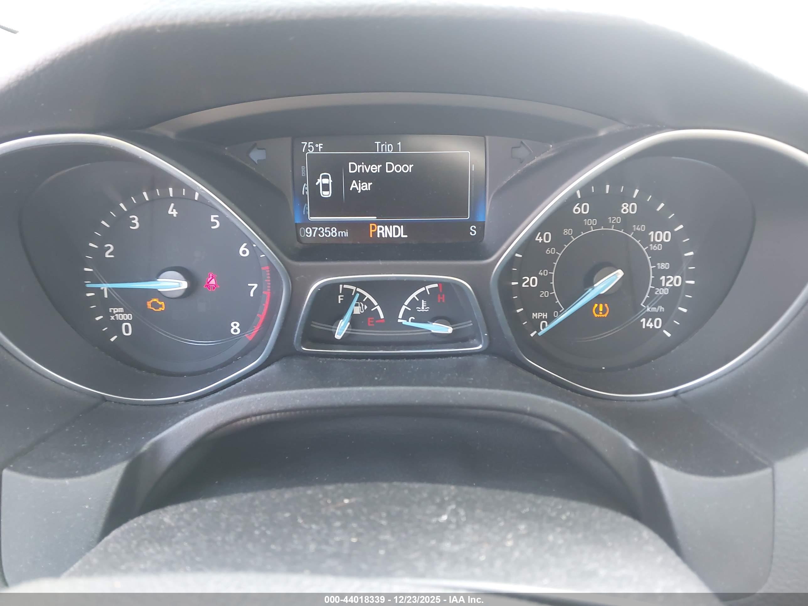 FORD FOCUS image 7