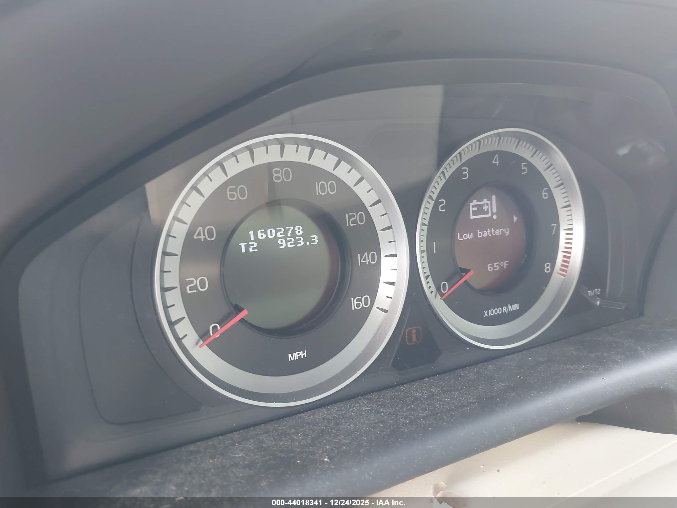 VOLVO XC60 image 7