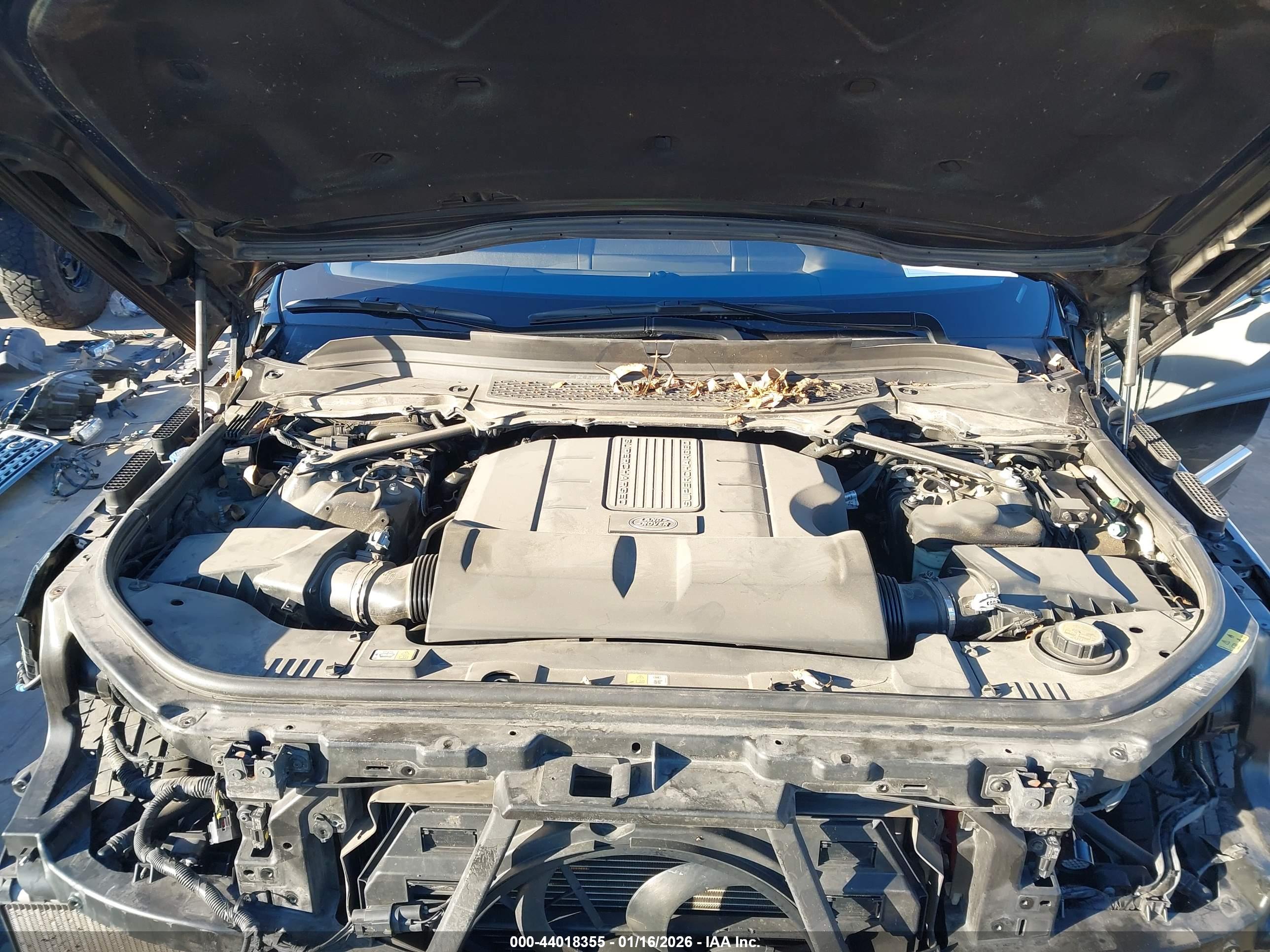 LAND ROVER image 10
