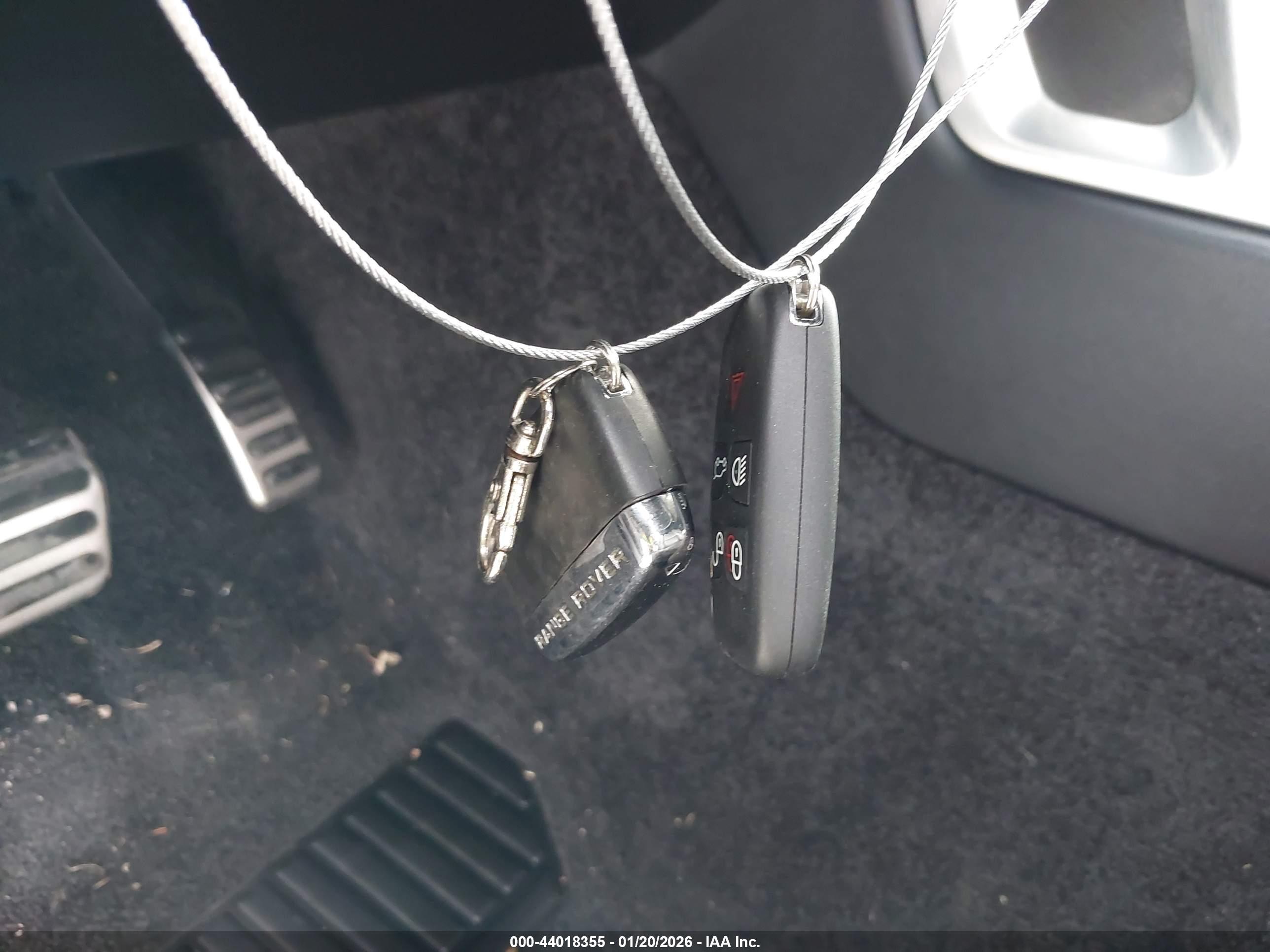 LAND ROVER image 11