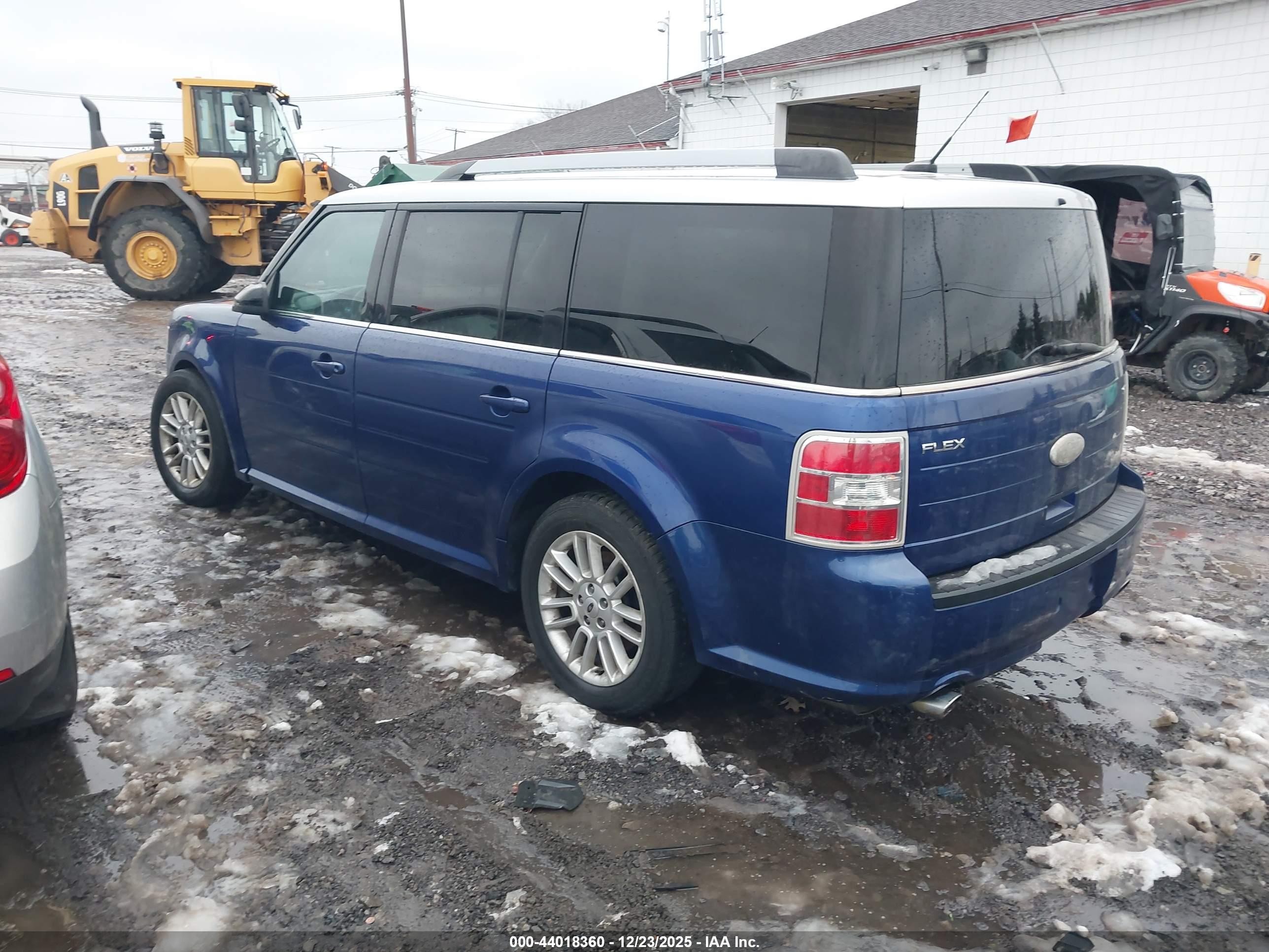 FORD FLEX image 3