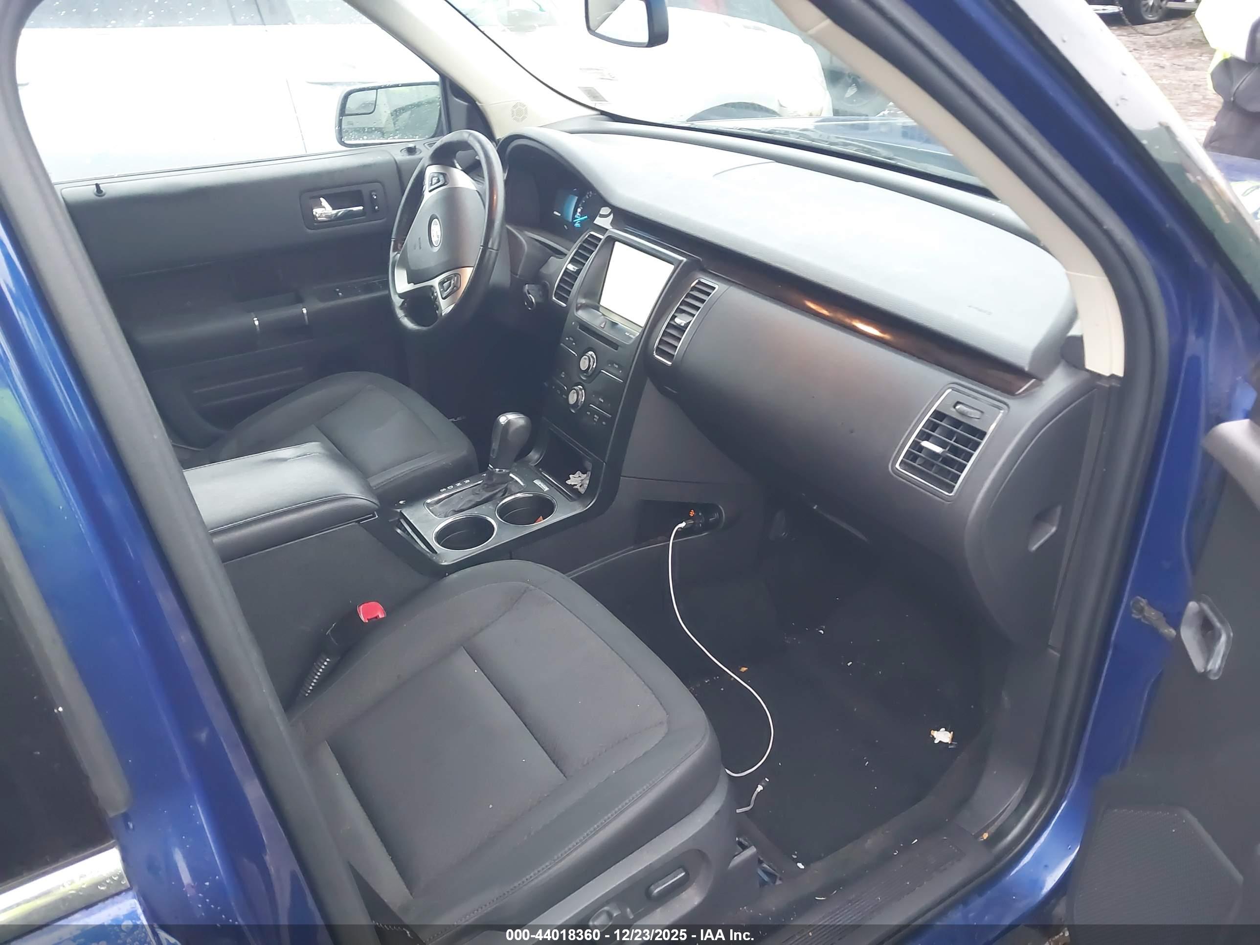 FORD FLEX image 5
