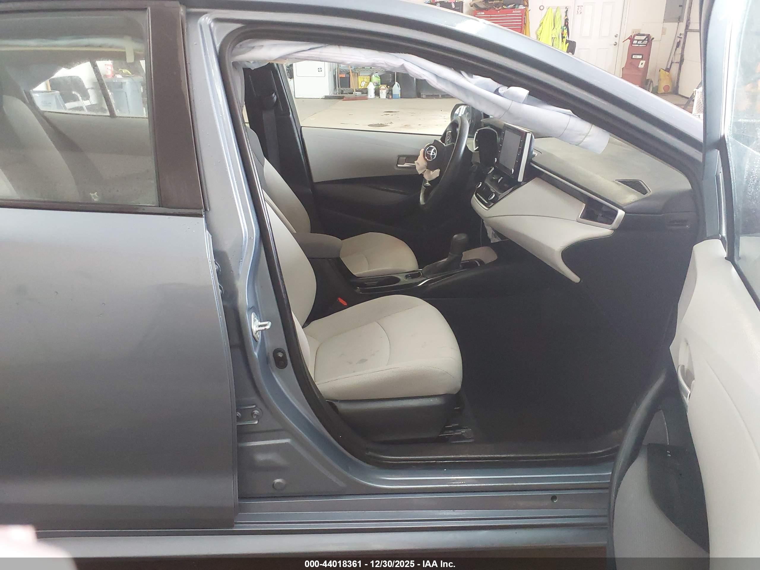 TOYOTA COROLLA image 5