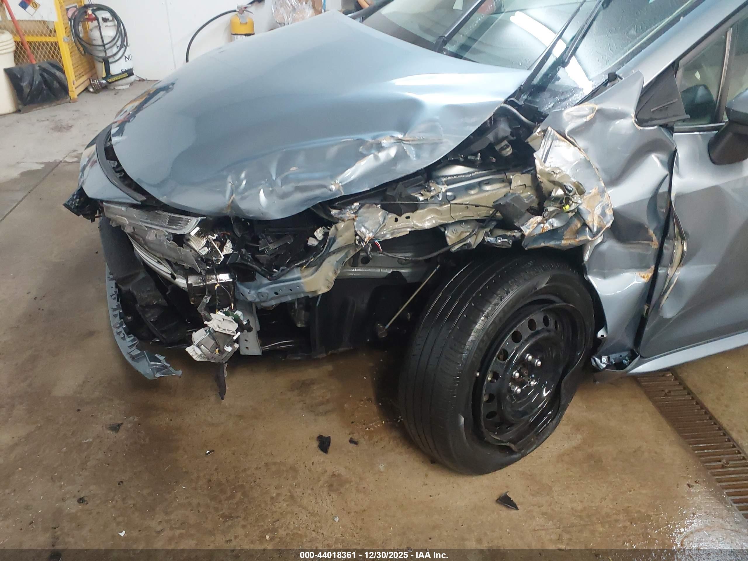 TOYOTA COROLLA image 6