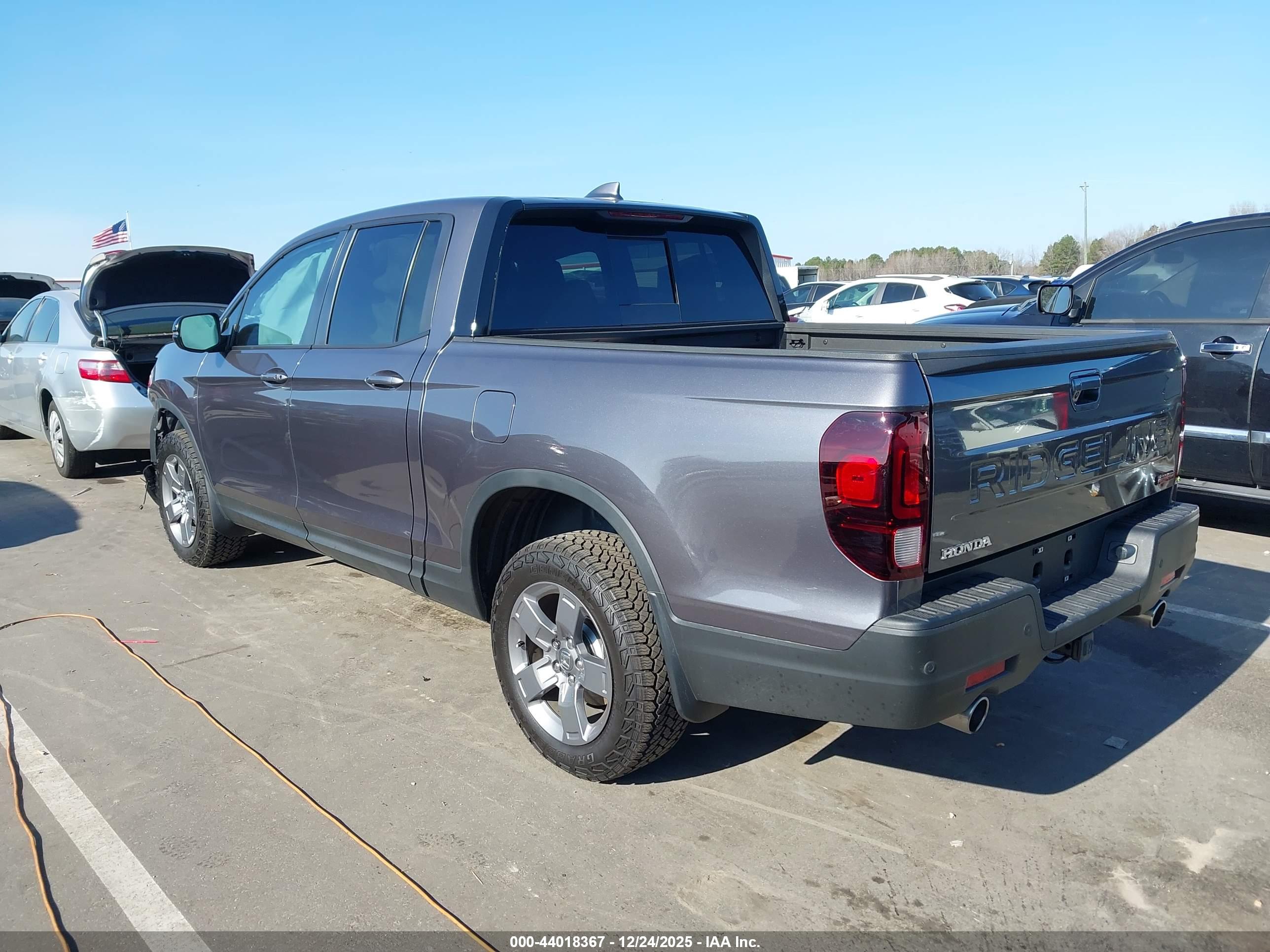 HONDA RIDGELINE image 3