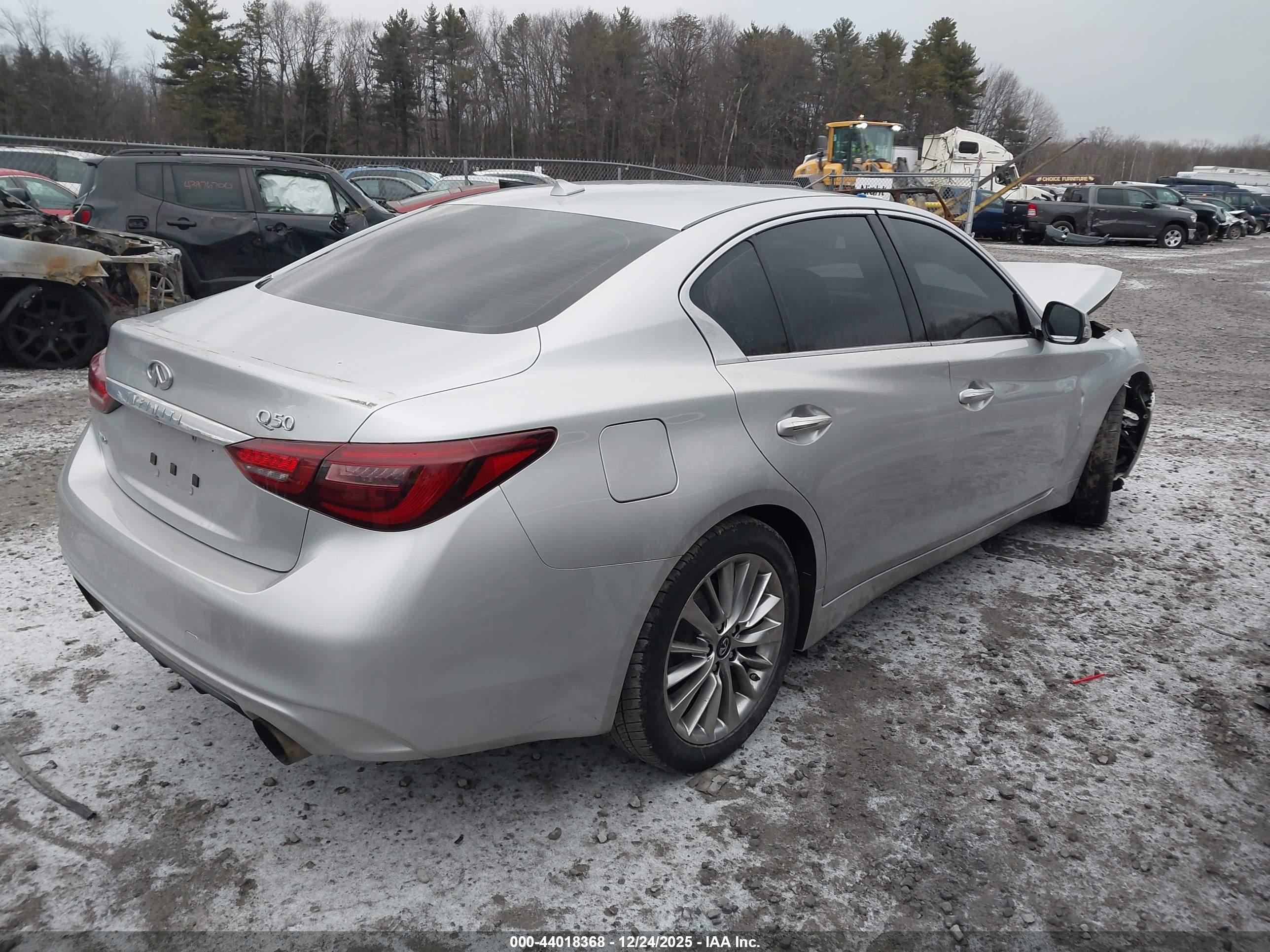 INFINITI Q50 image 4