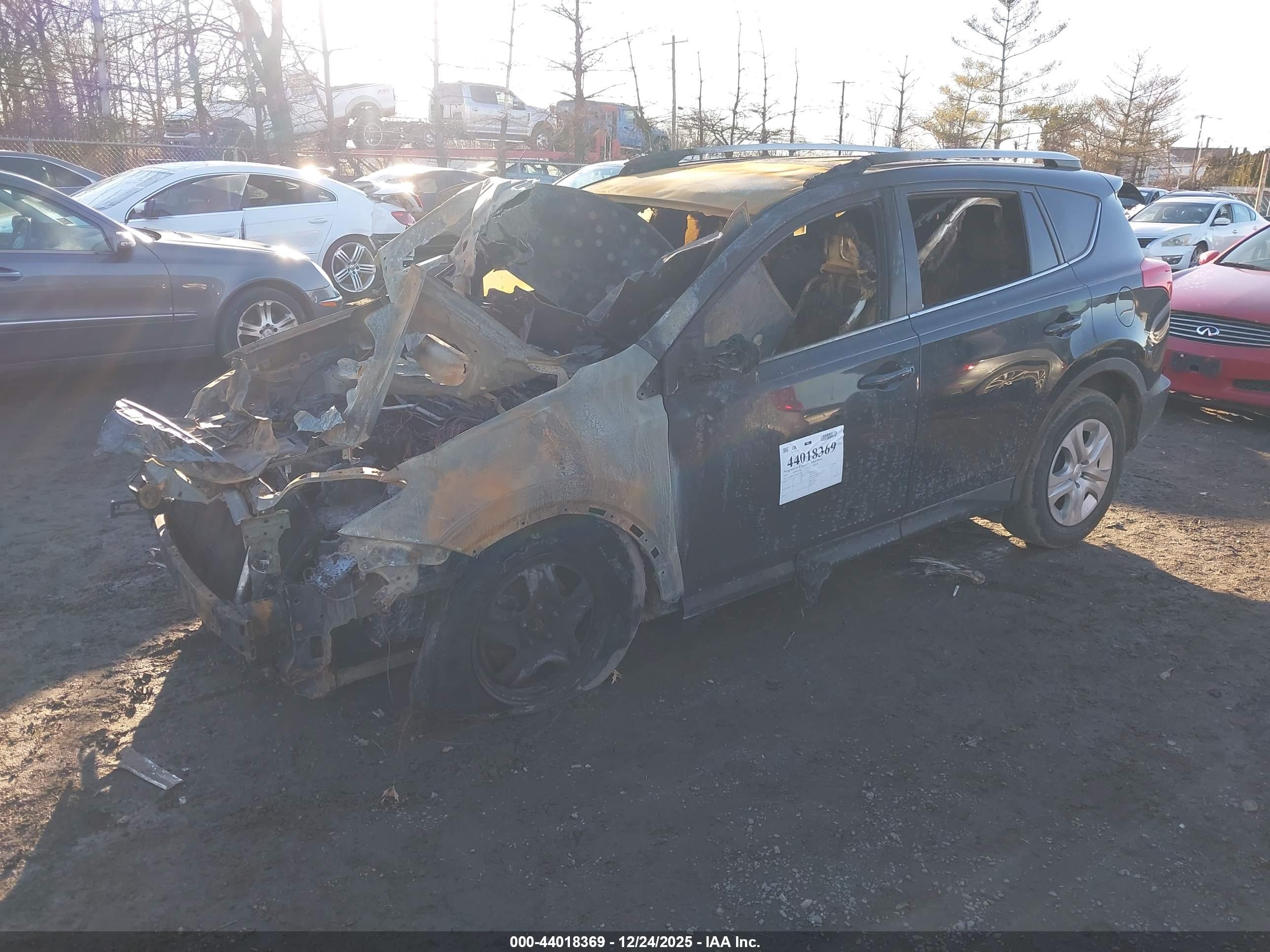 TOYOTA RAV4 image 2