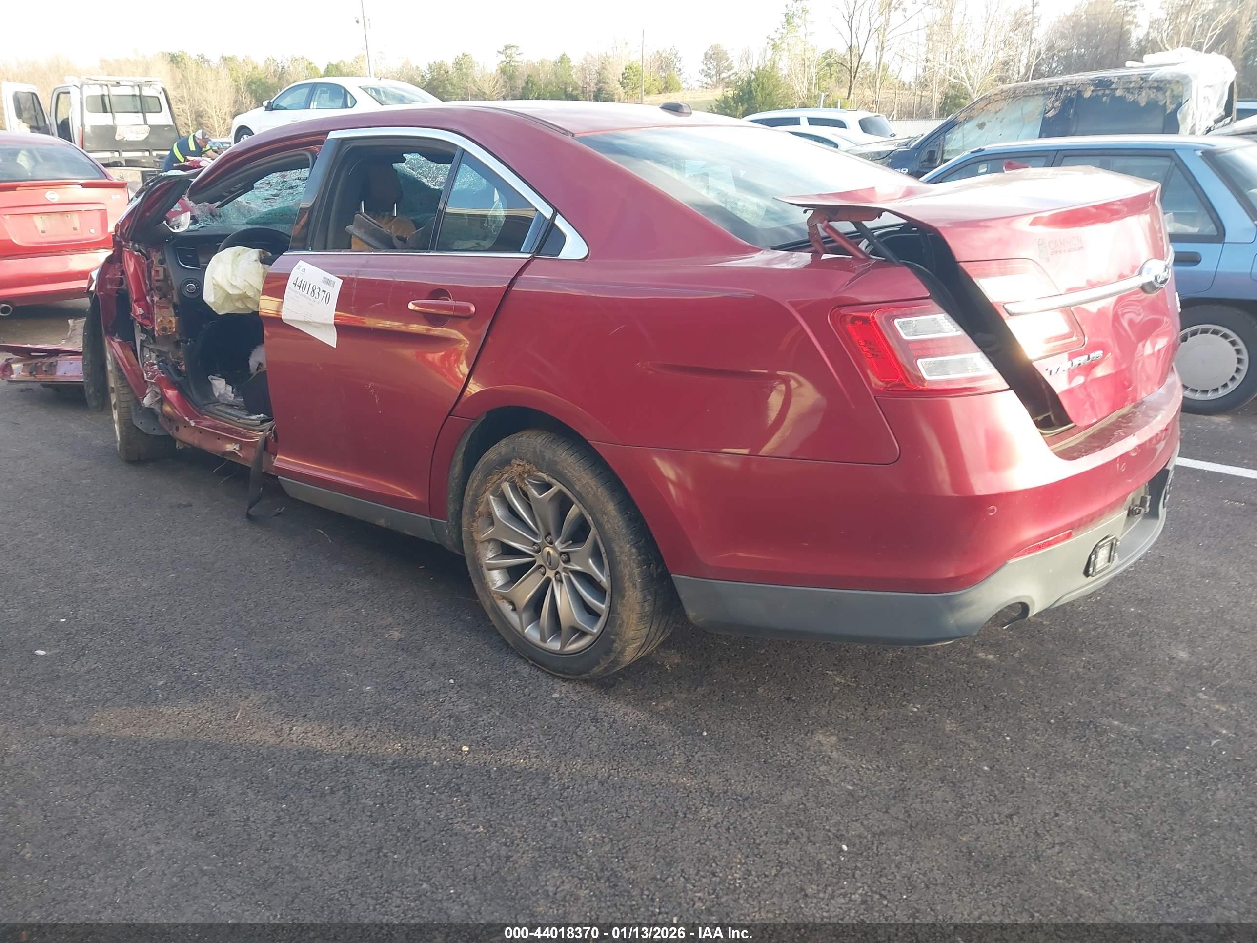 FORD TAURUS image 3