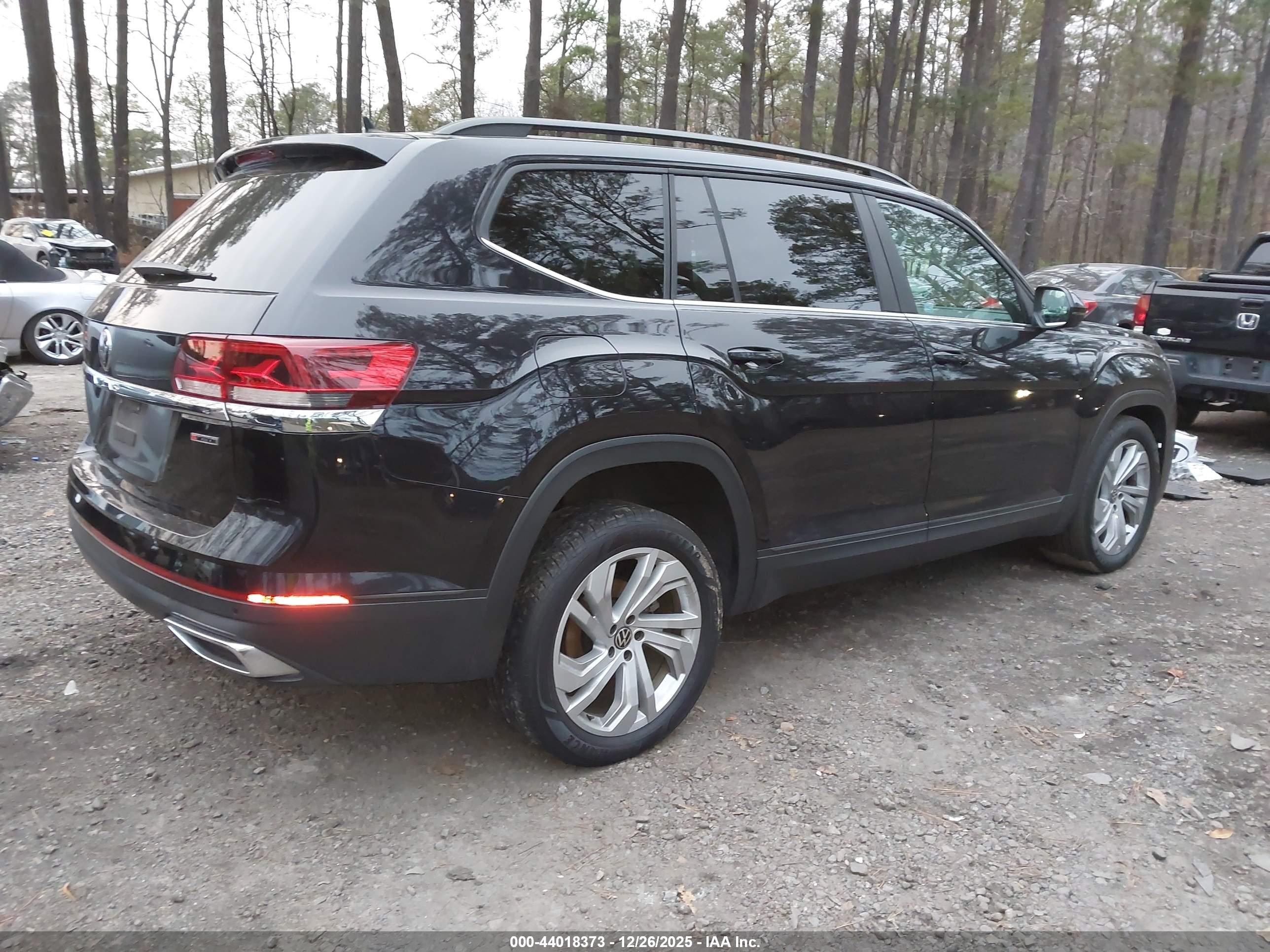VOLKSWAGEN ATLAS image 4