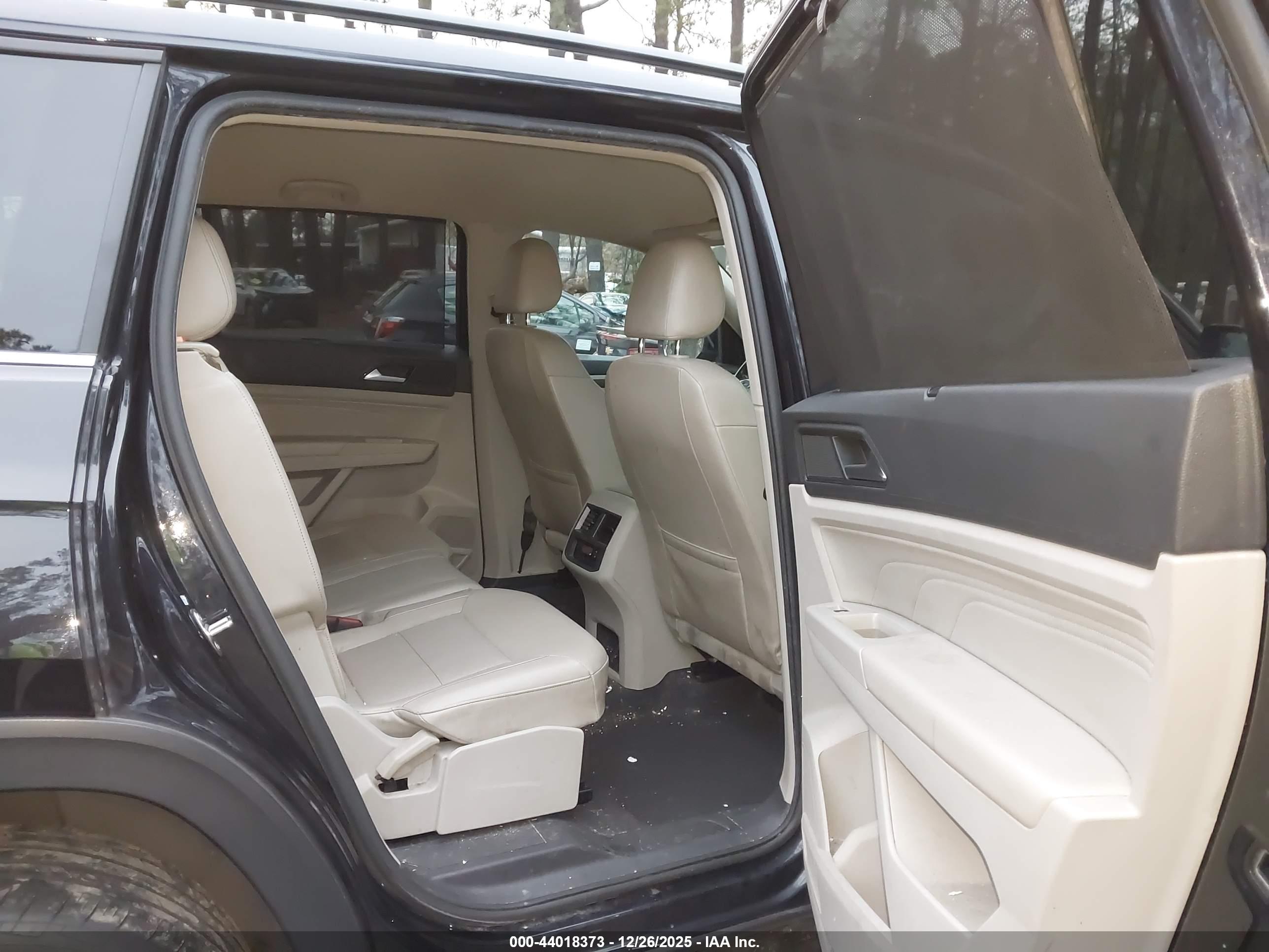 VOLKSWAGEN ATLAS image 8