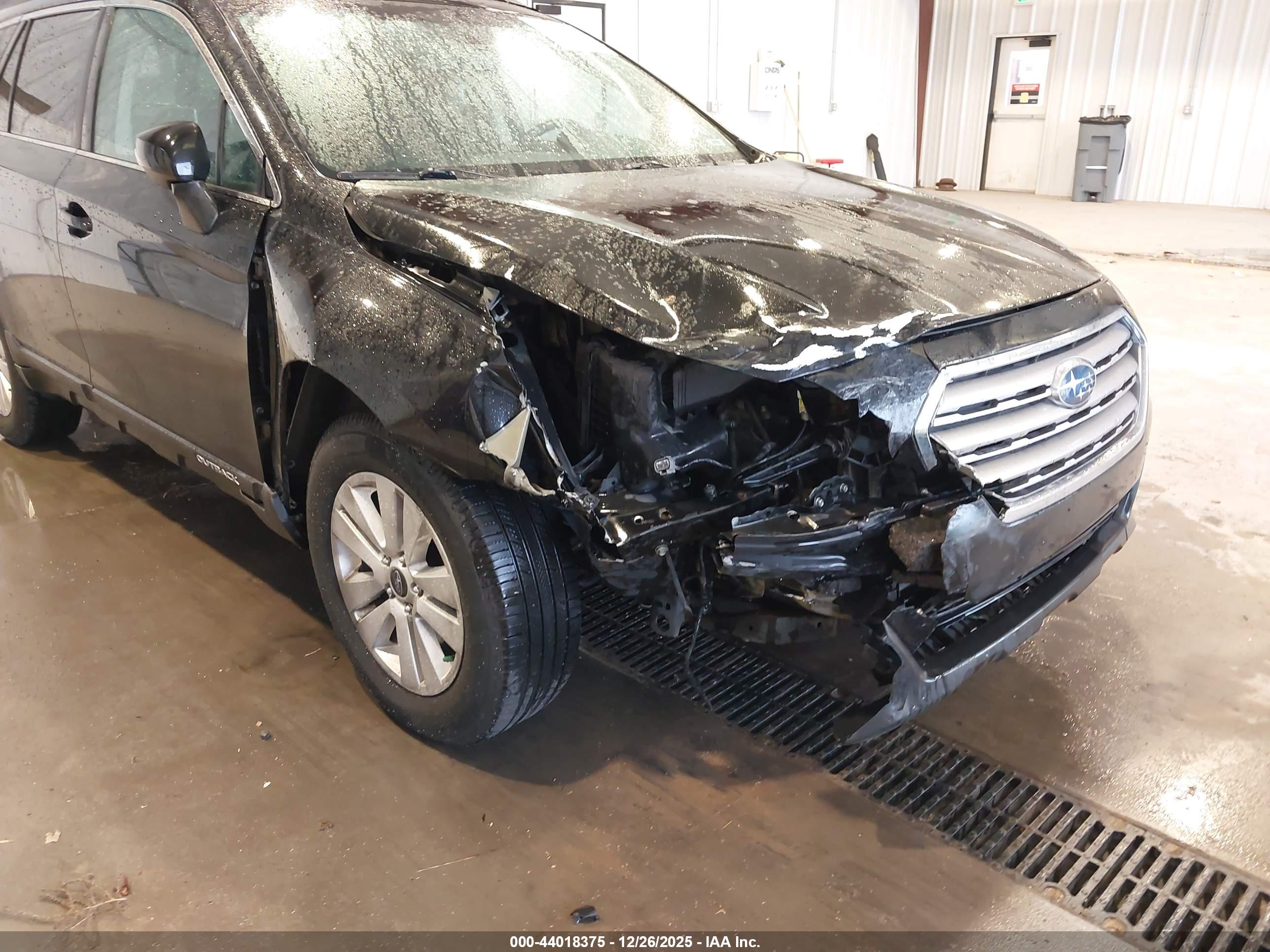 SUBARU OUTBACK image 6
