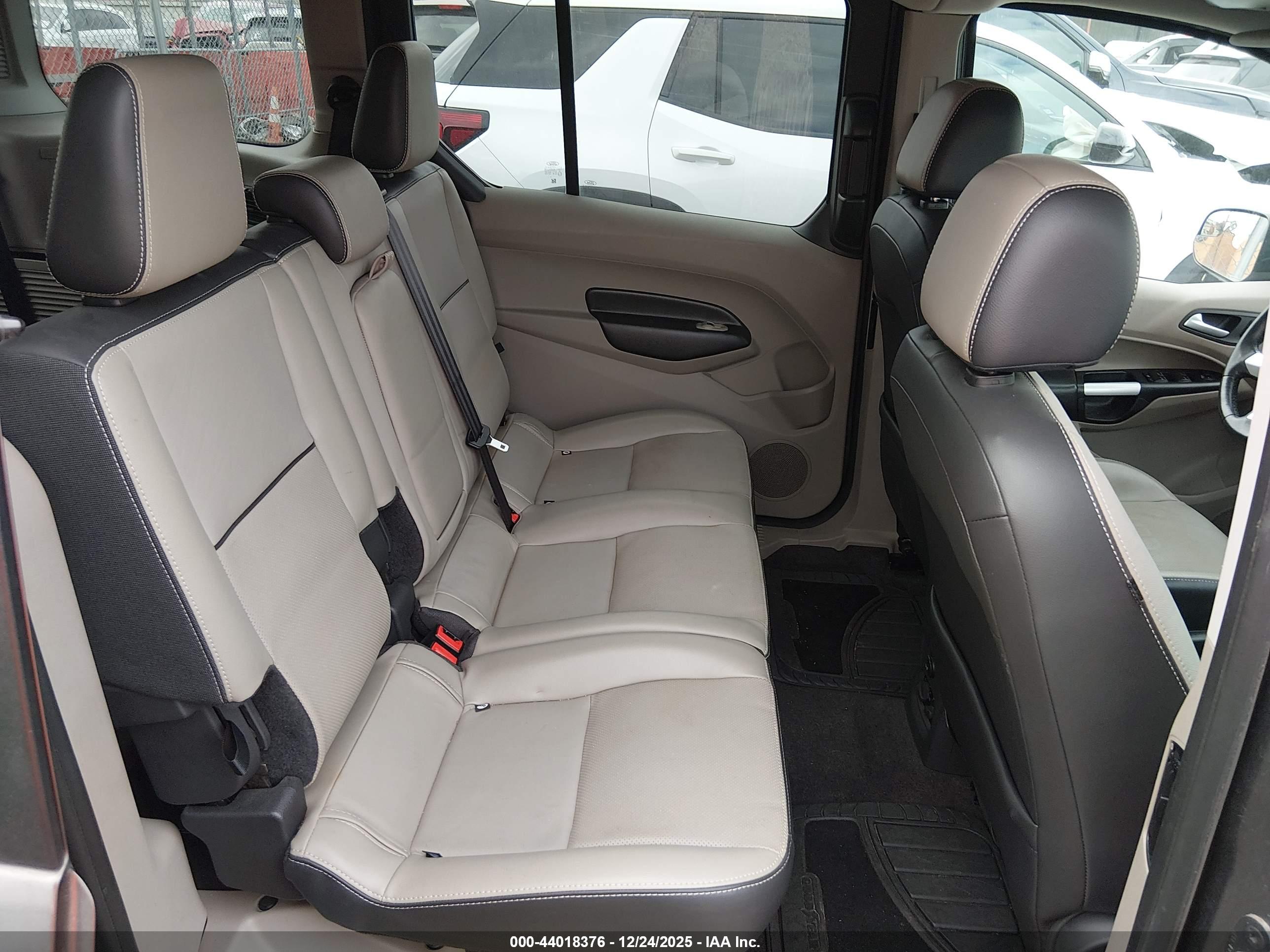 FORD TRANSIT image 8