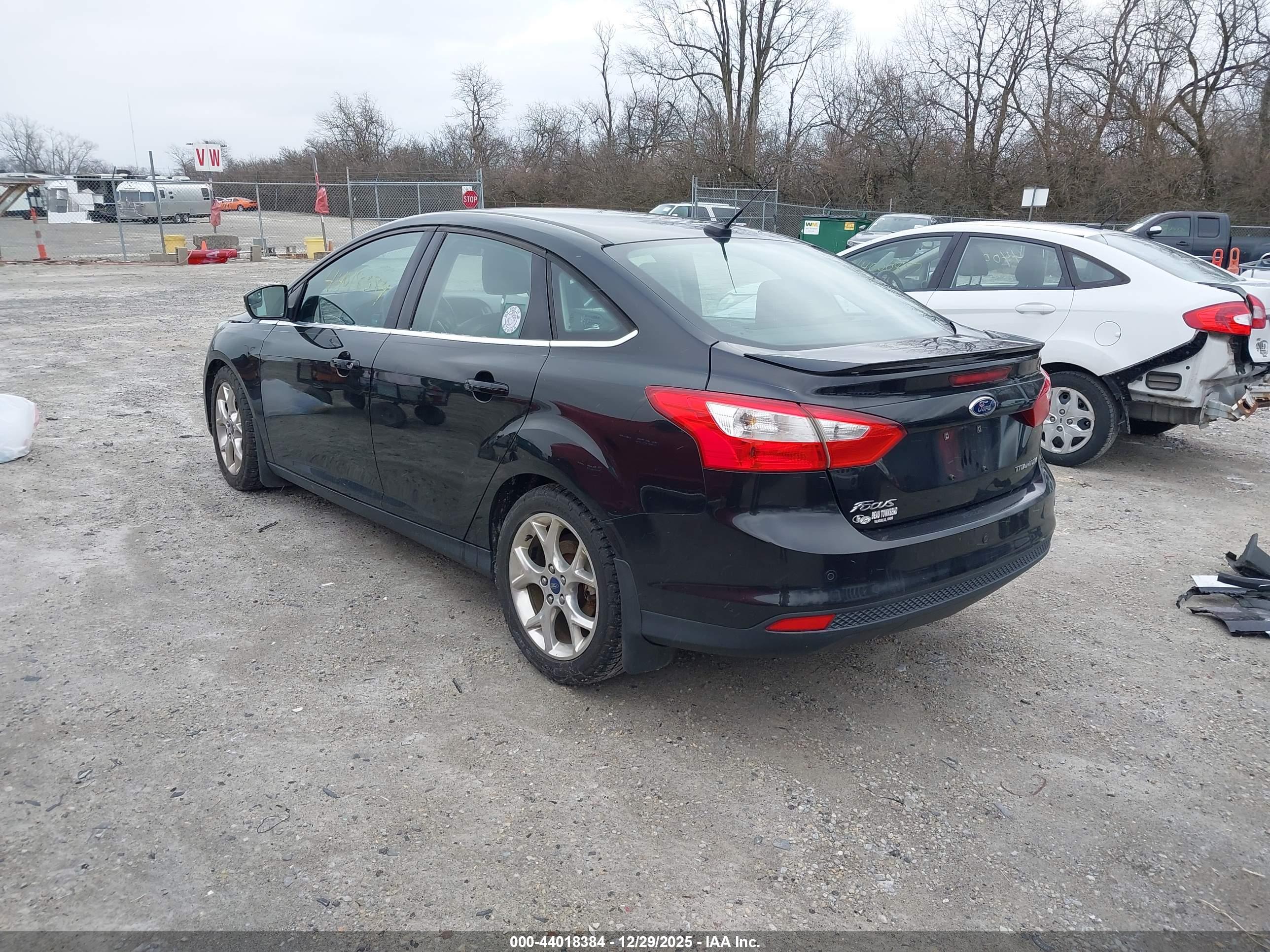 FORD FOCUS image 3
