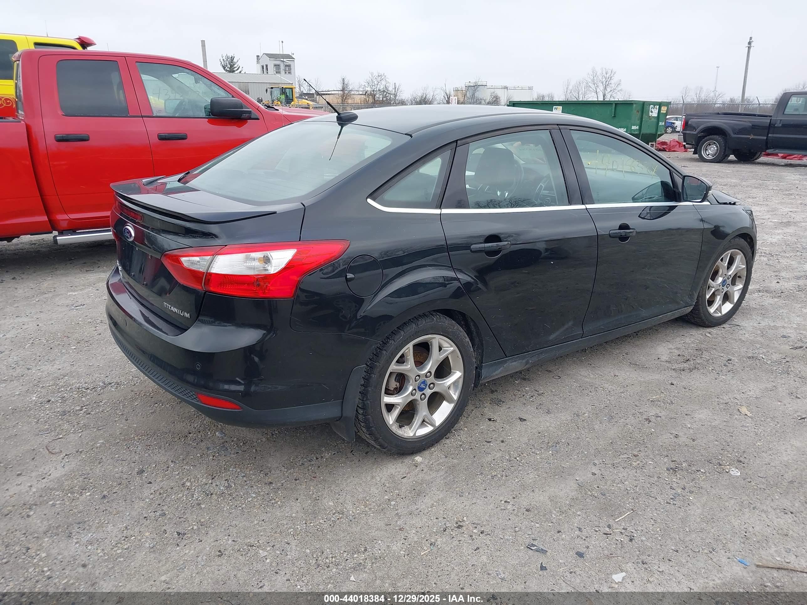 FORD FOCUS image 4