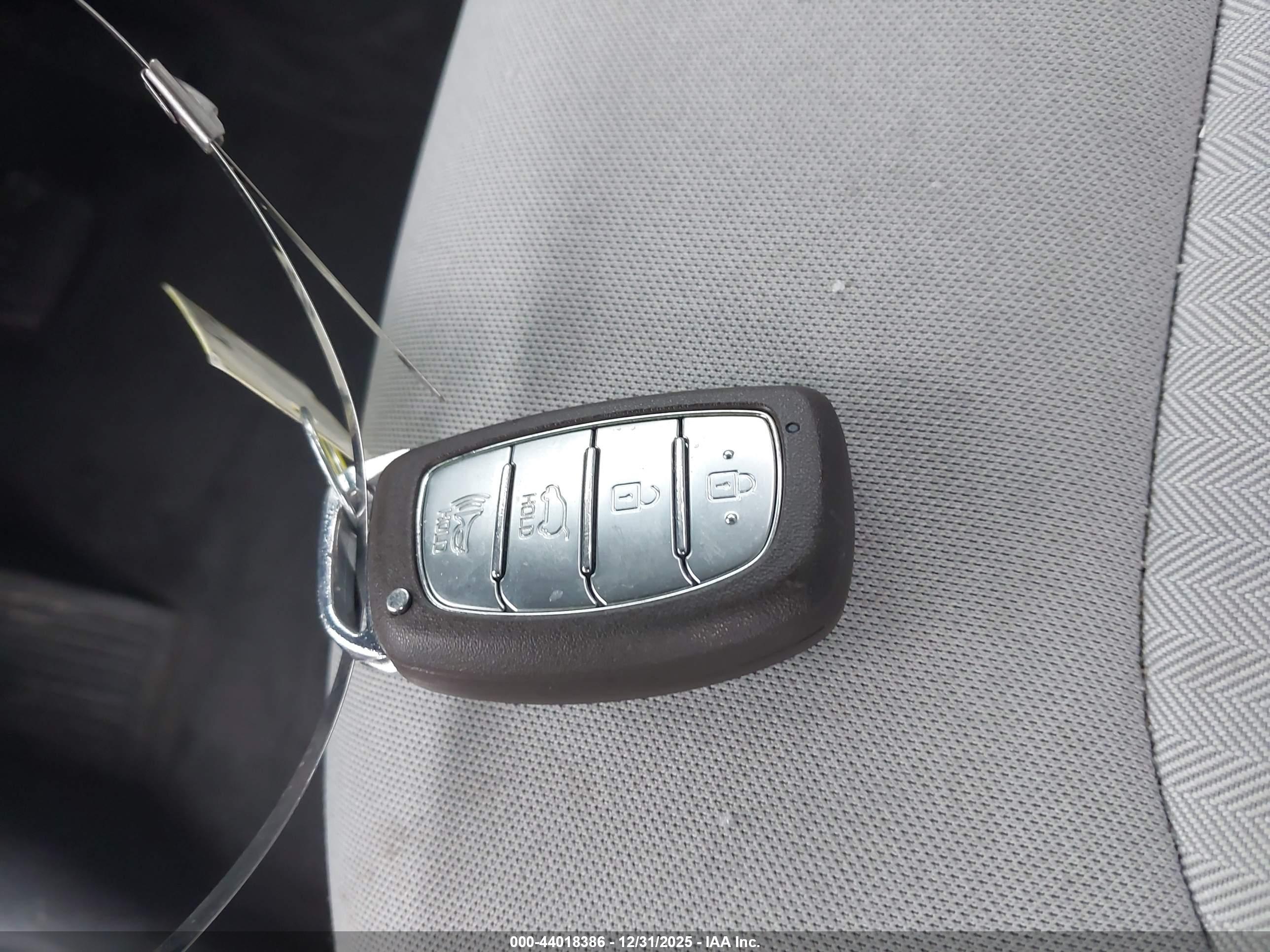 HYUNDAI IONIQ image 11