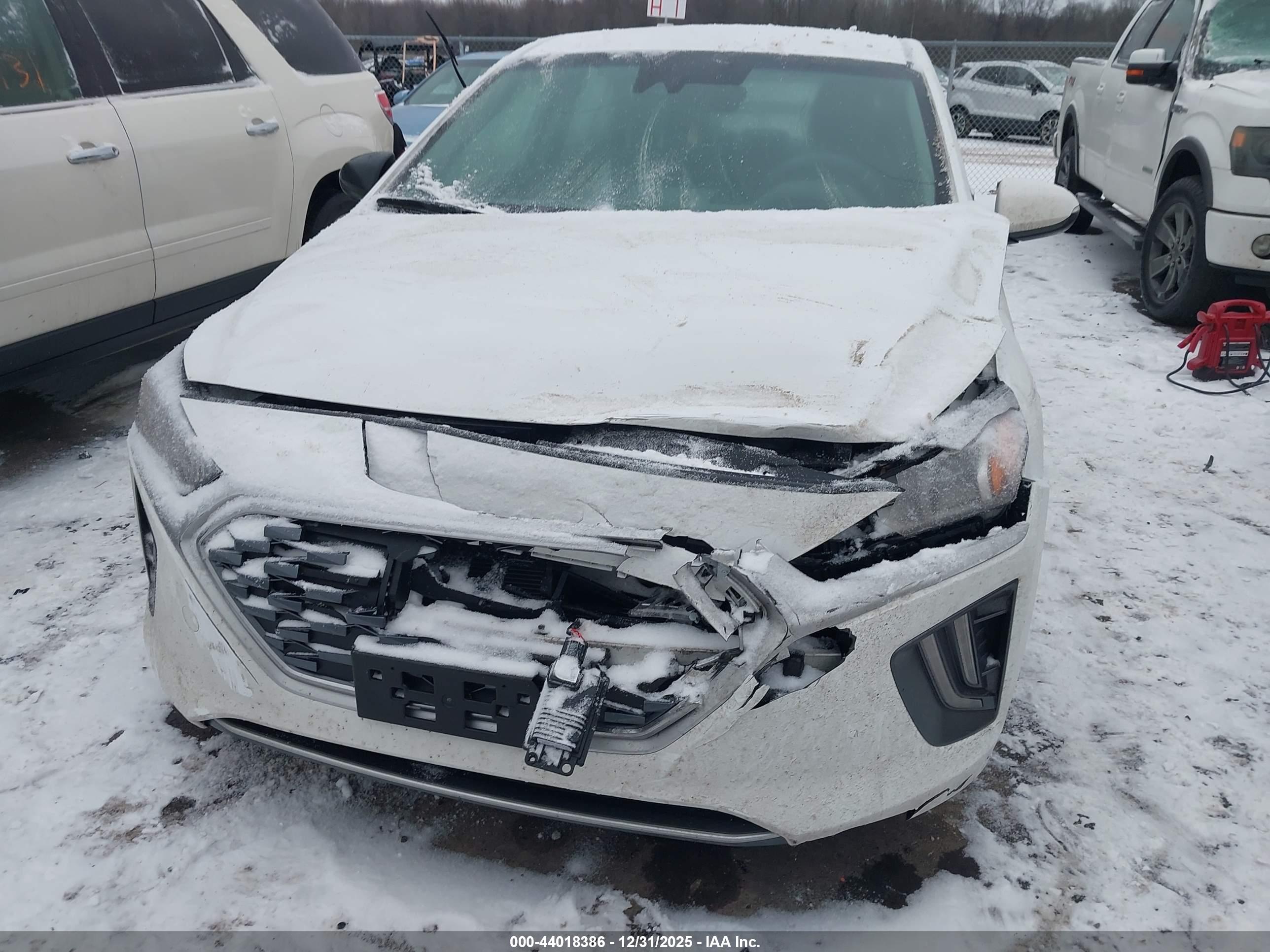 HYUNDAI IONIQ image 6