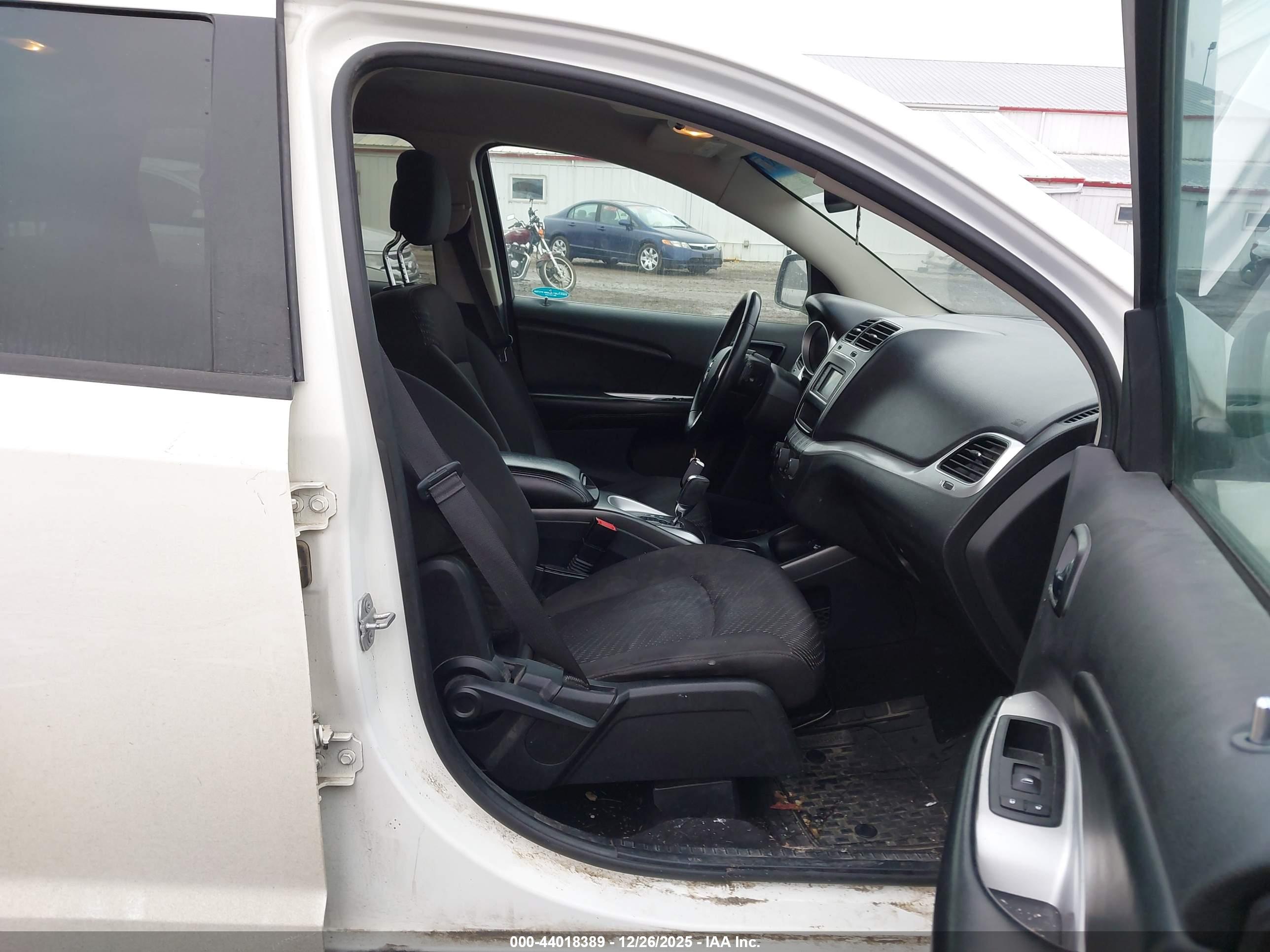 DODGE JOURNEY image 5