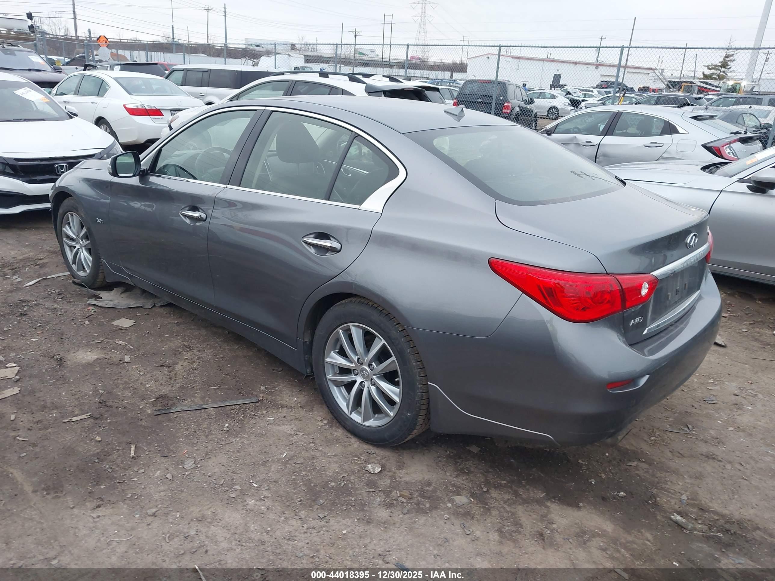 INFINITI Q50 image 3