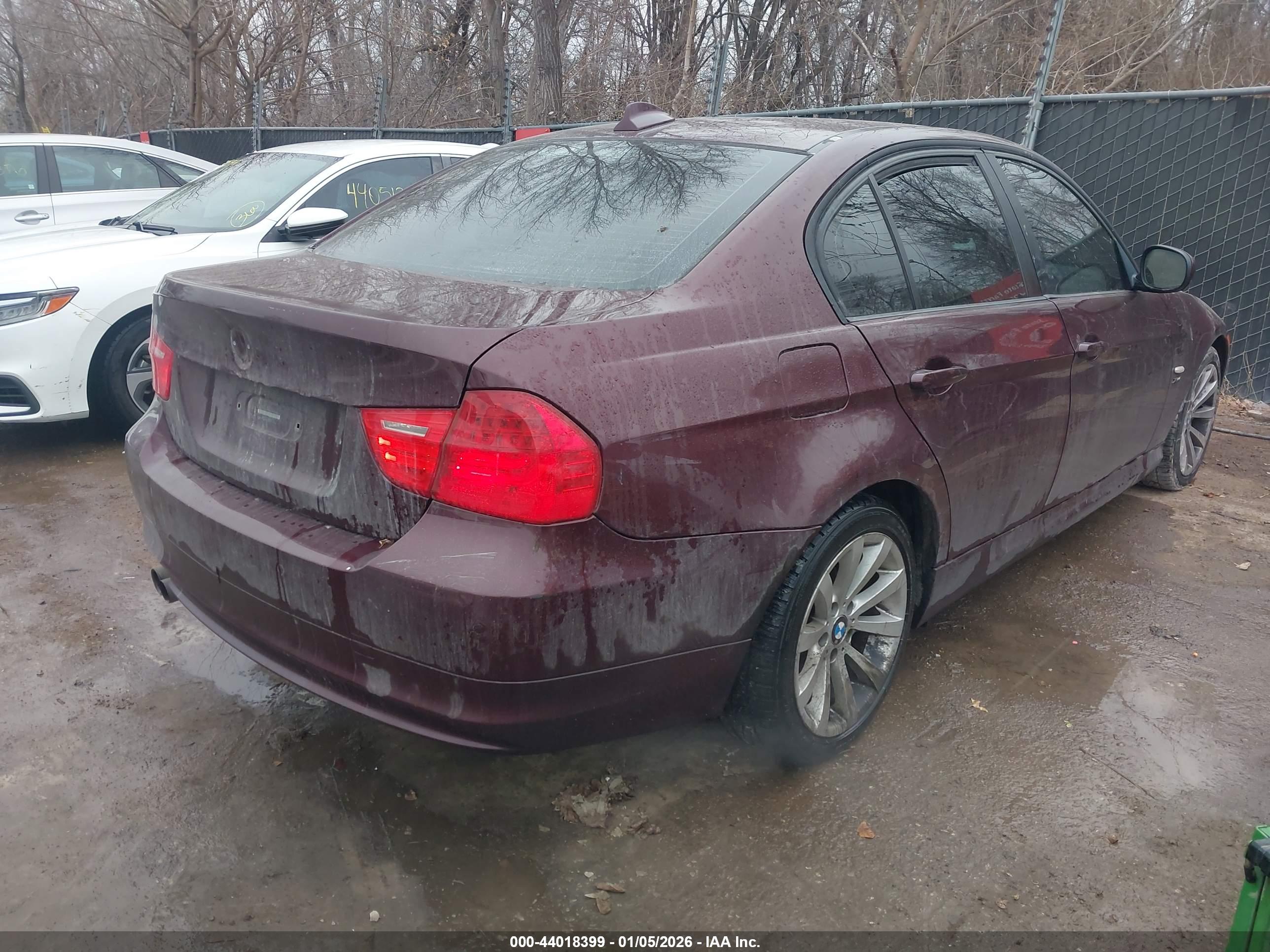 BMW 328I image 4