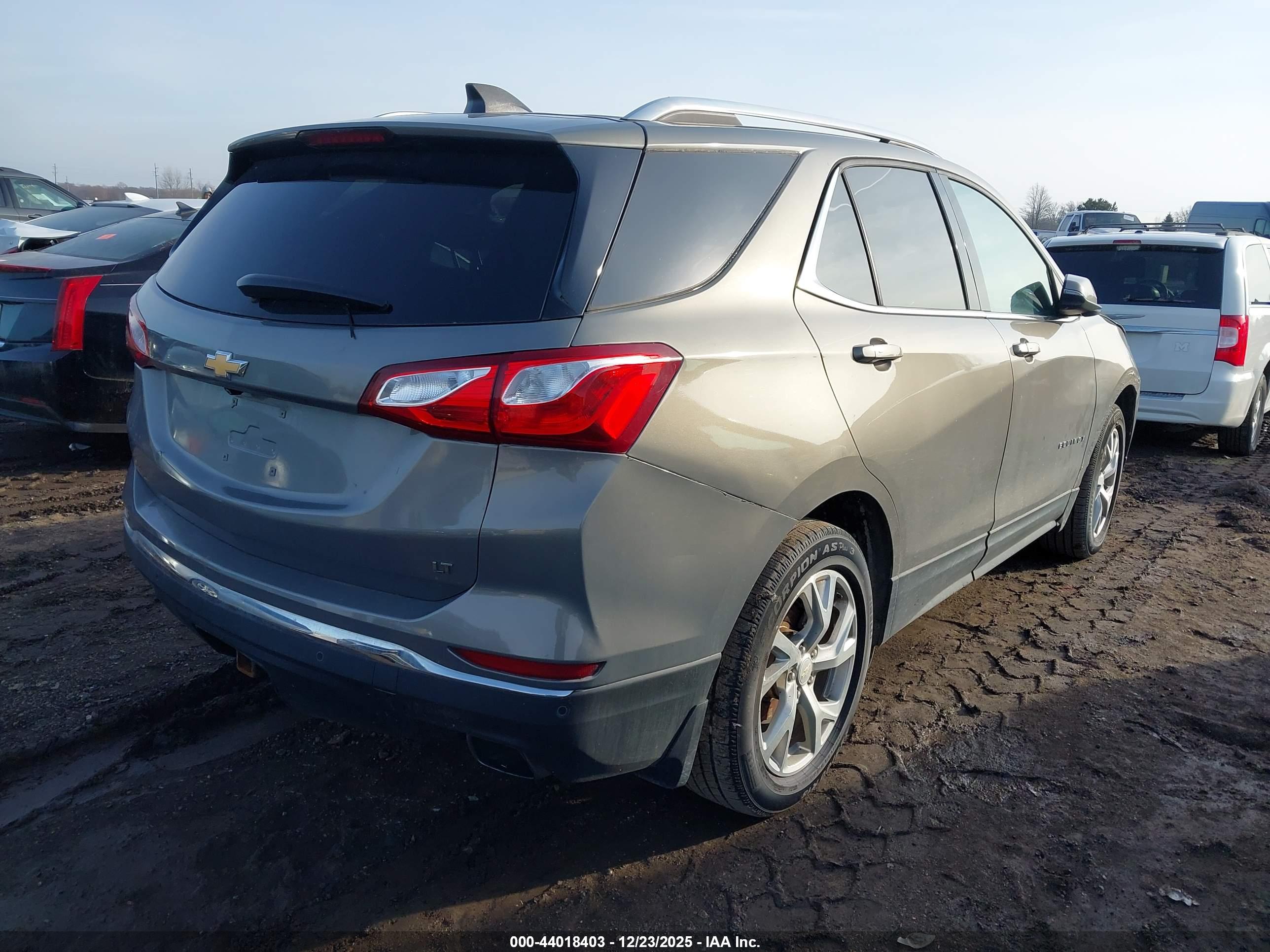 CHEVROLET EQUINOX image 4