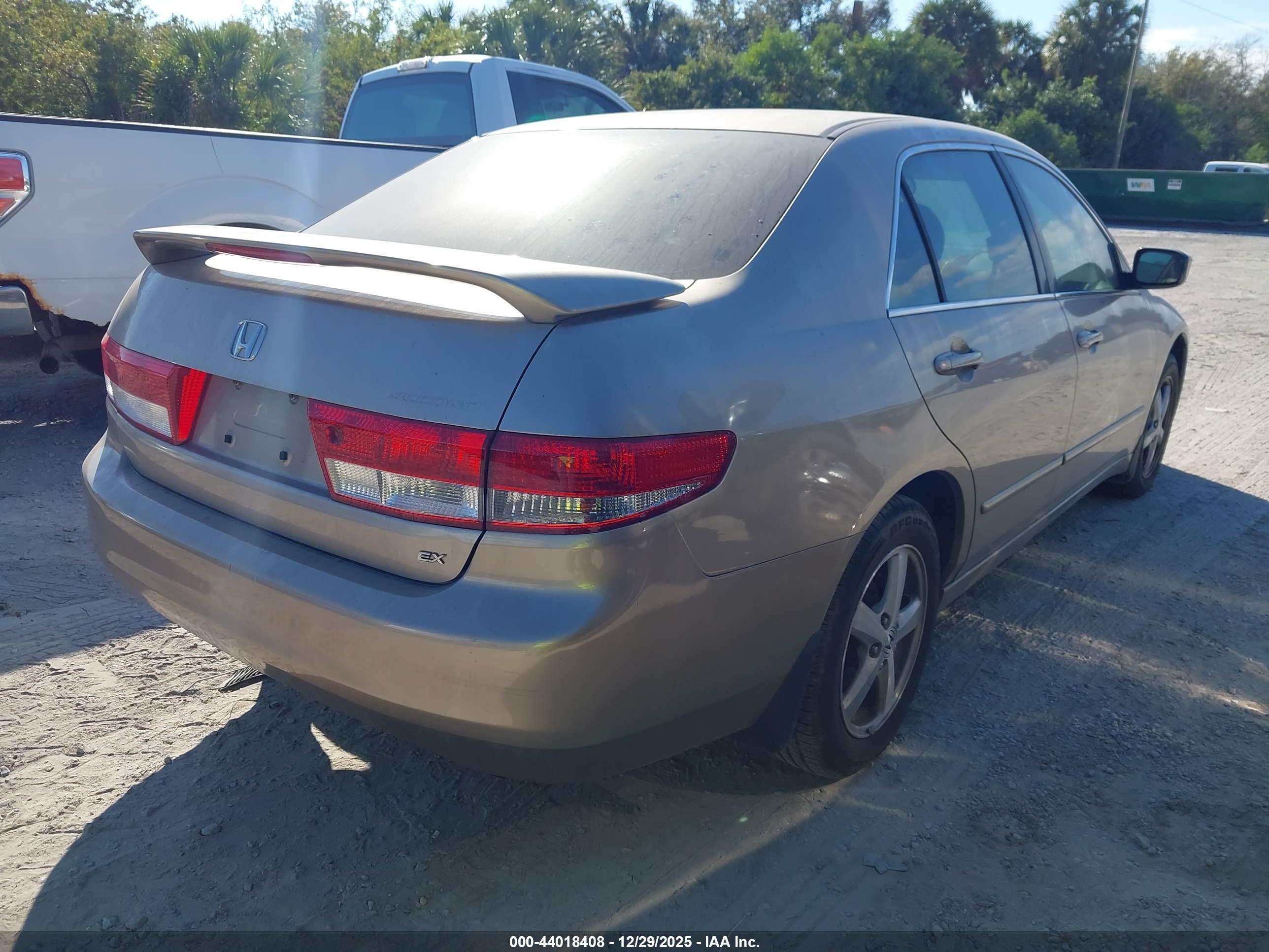 HONDA ACCORD image 4