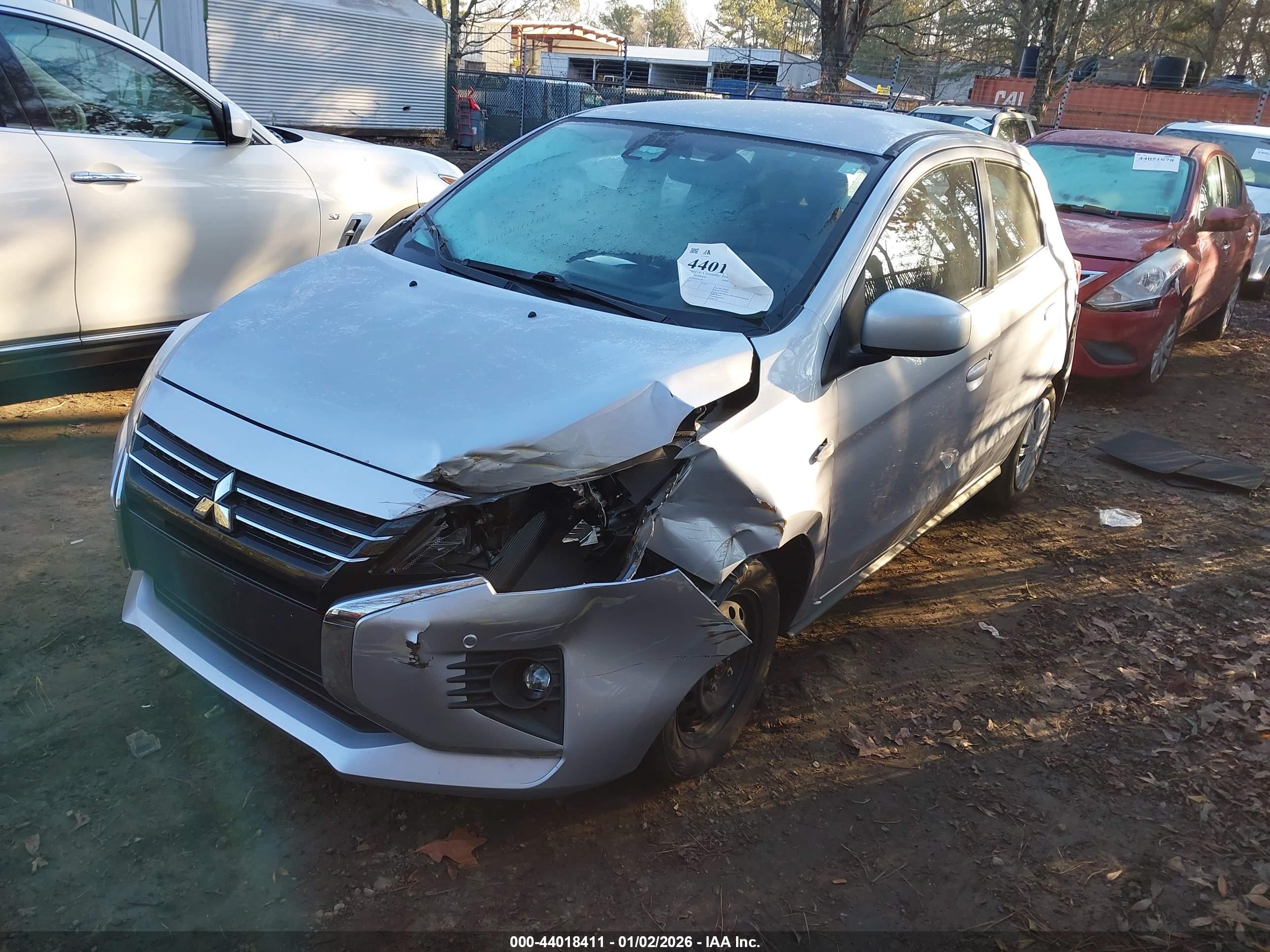 MITSUBISHI MIRAGE image 2