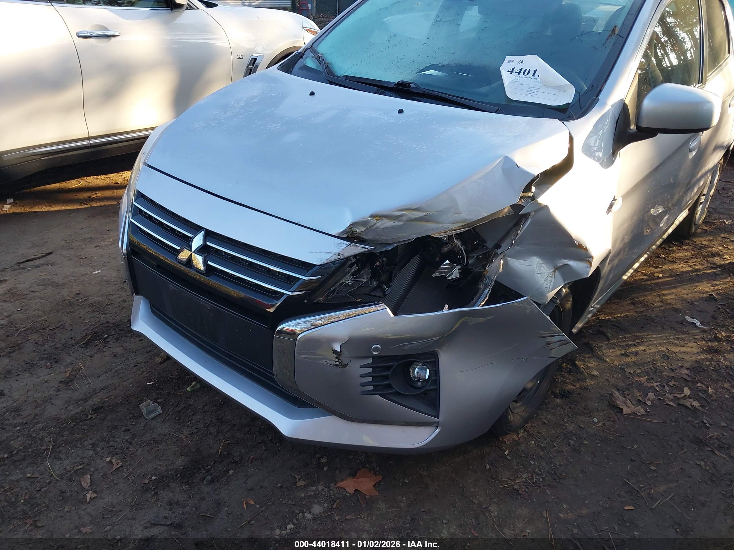 MITSUBISHI MIRAGE image 6