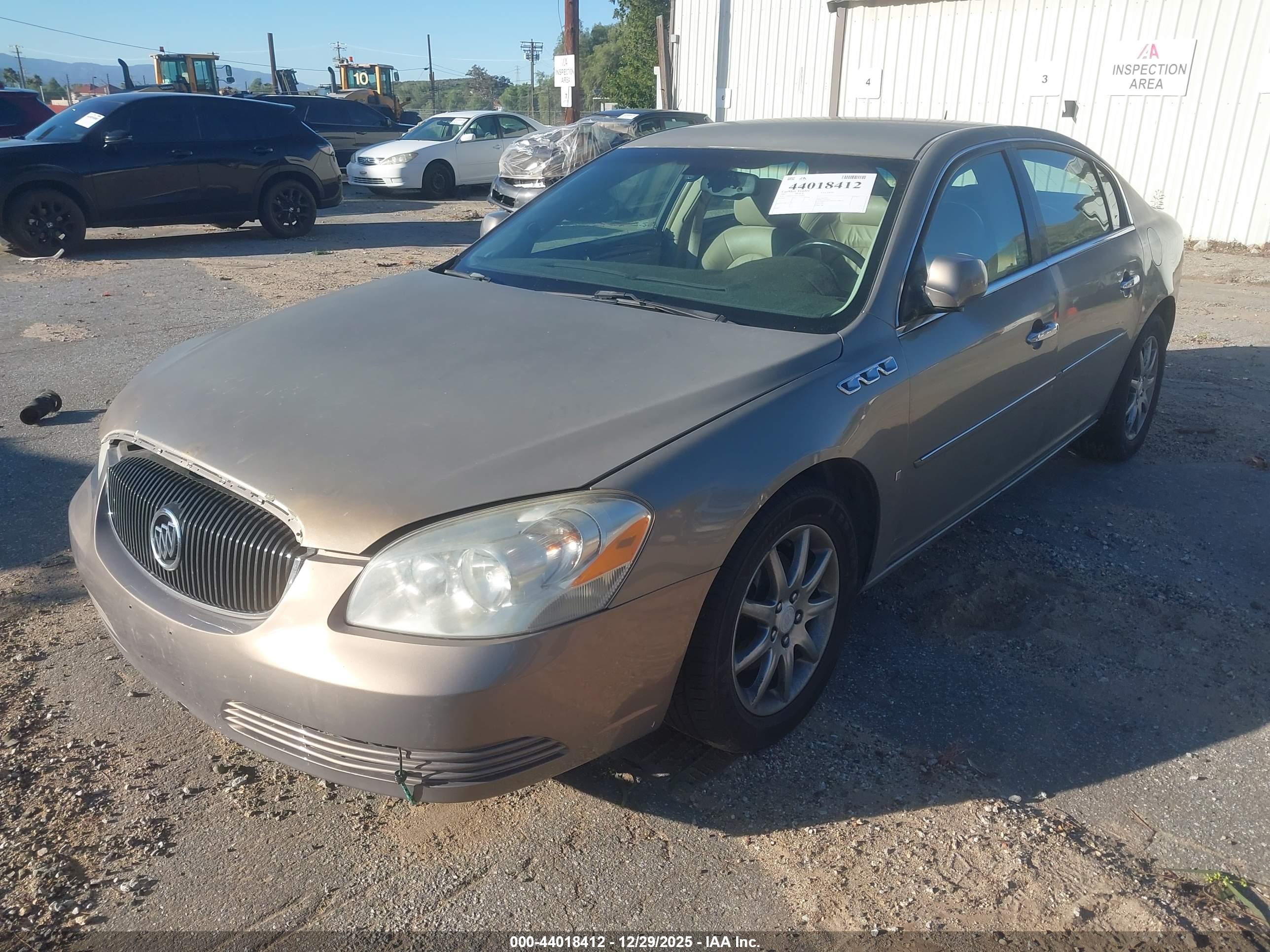 BUICK LUCERNE image 2