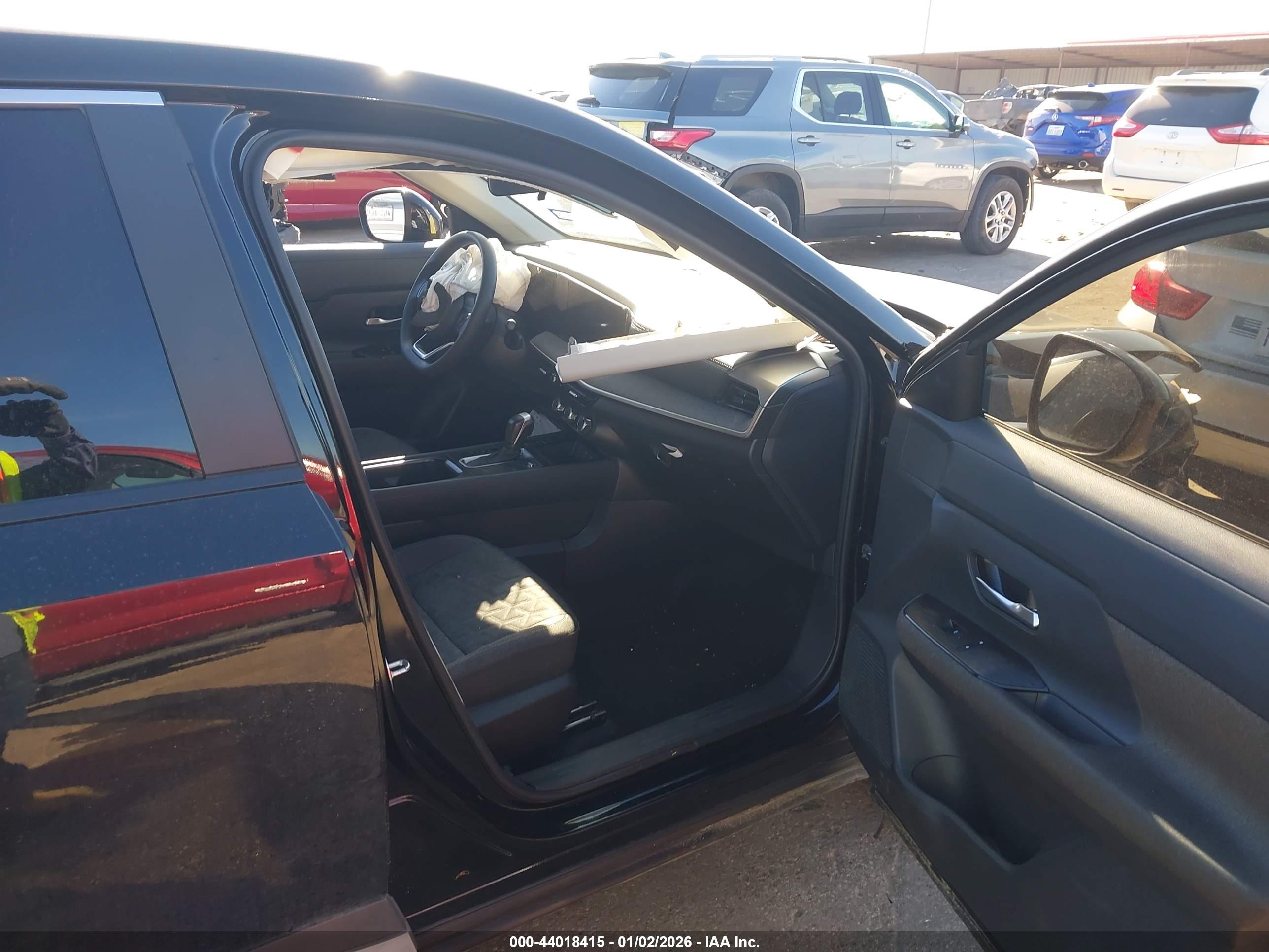 NISSAN KICKS image 5