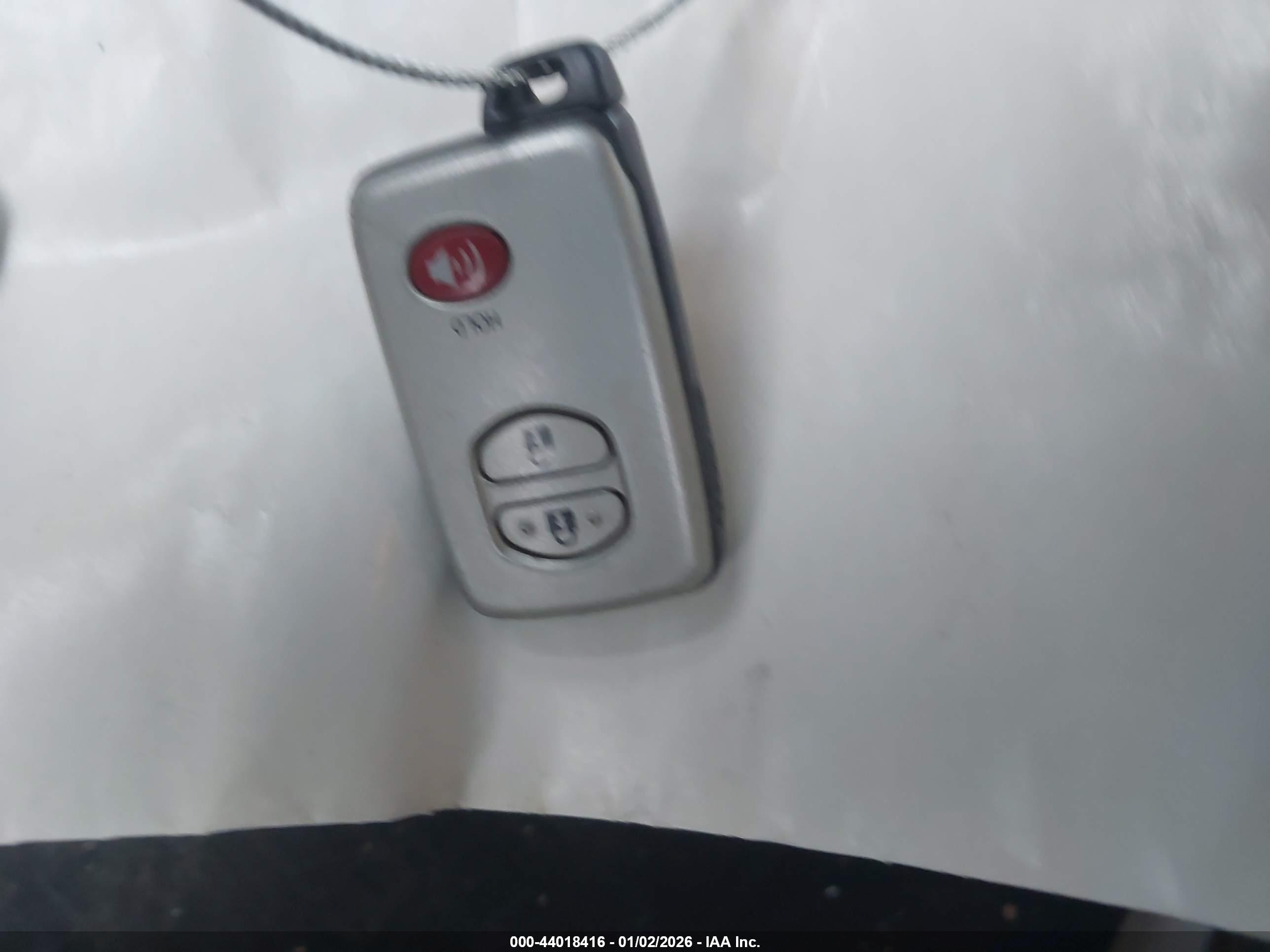 TOYOTA 4RUNNER image 11