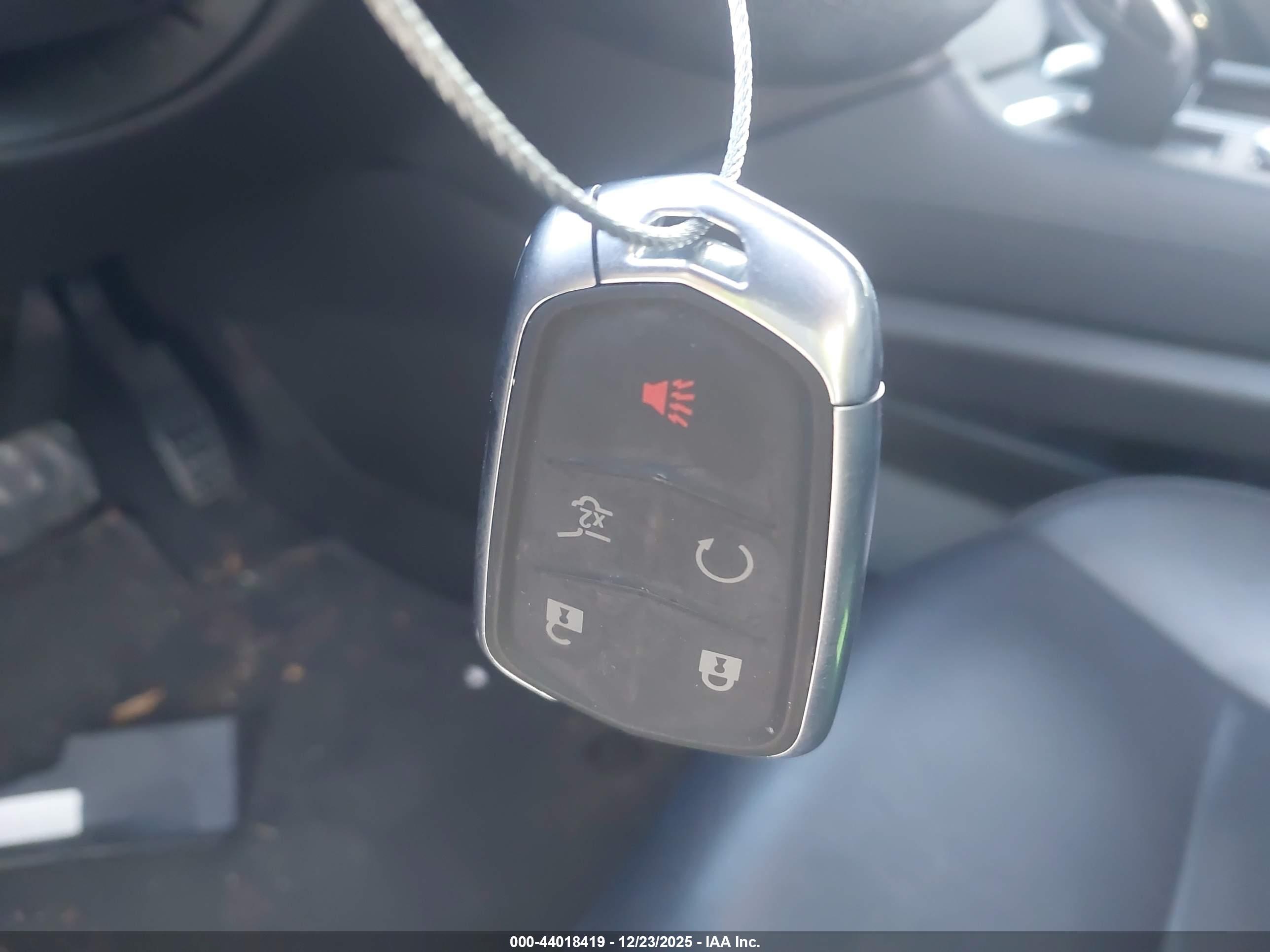 CADILLAC XT5 image 11