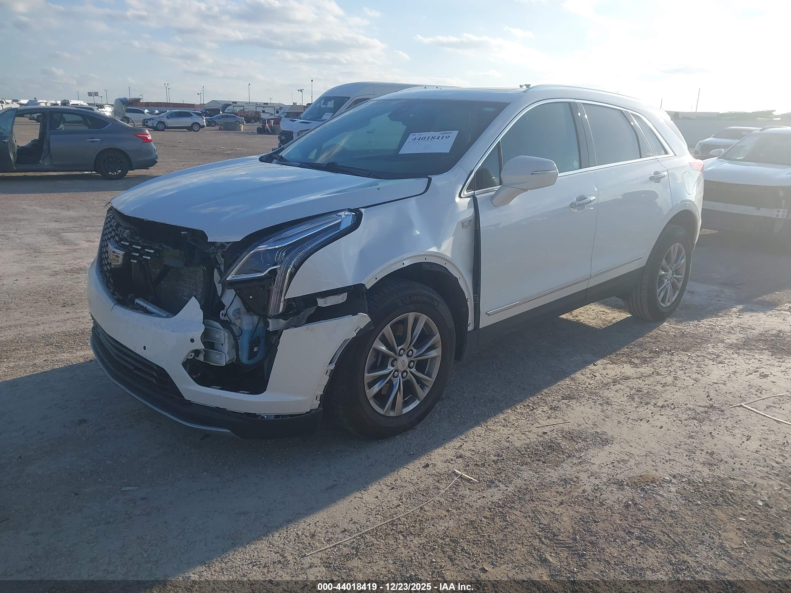 CADILLAC XT5 image 2