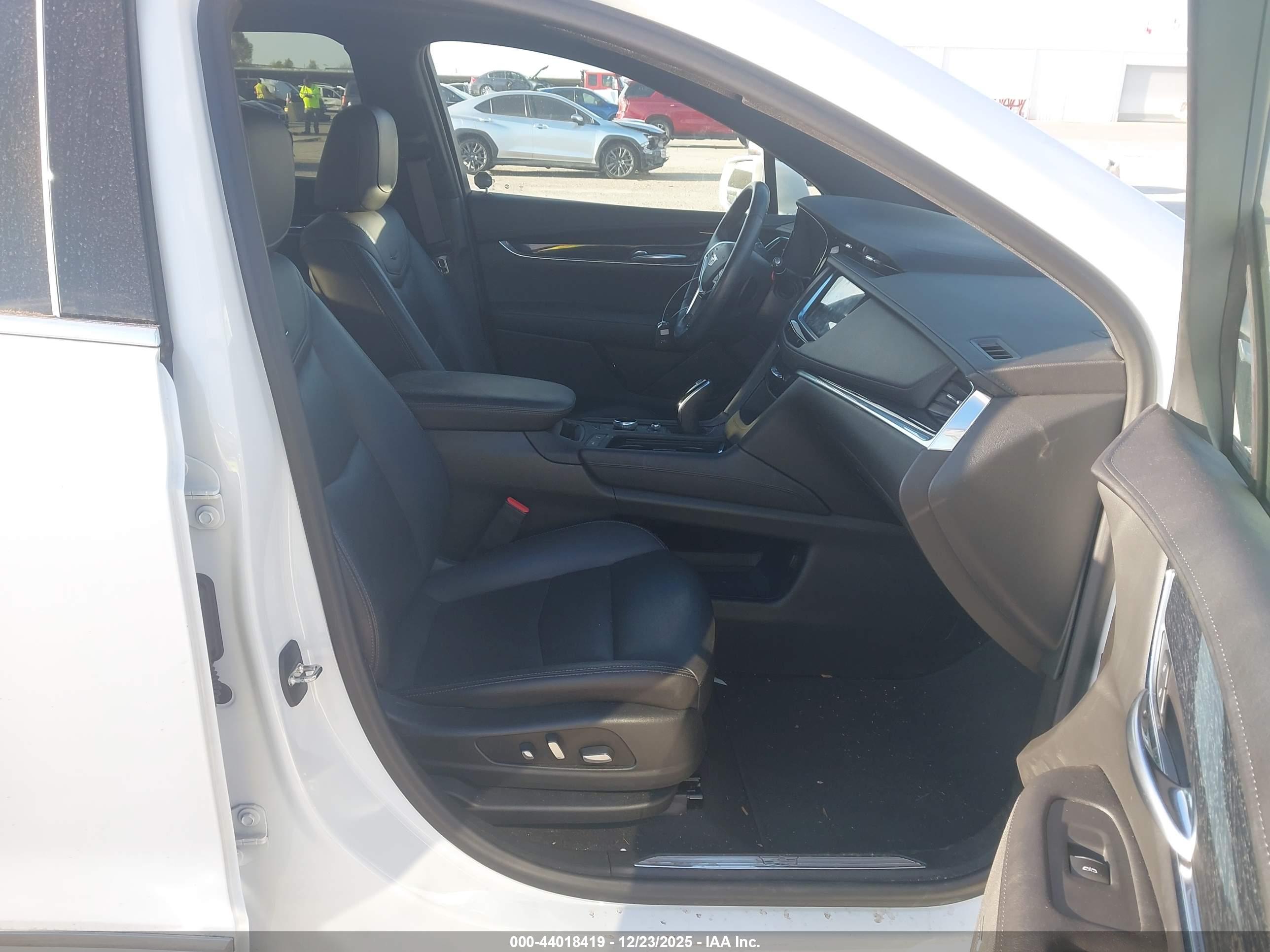 CADILLAC XT5 image 5
