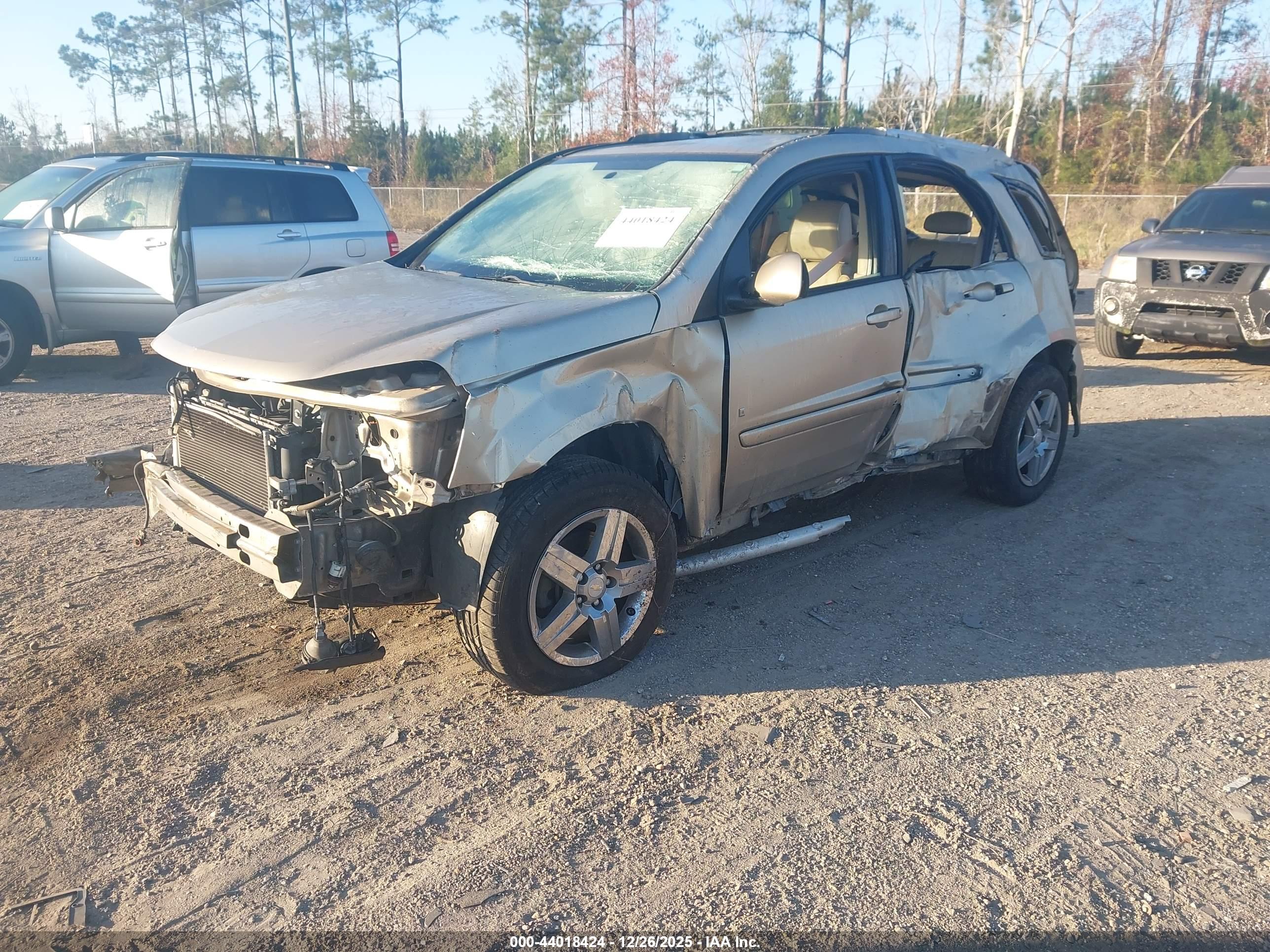 CHEVROLET EQUINOX image 2