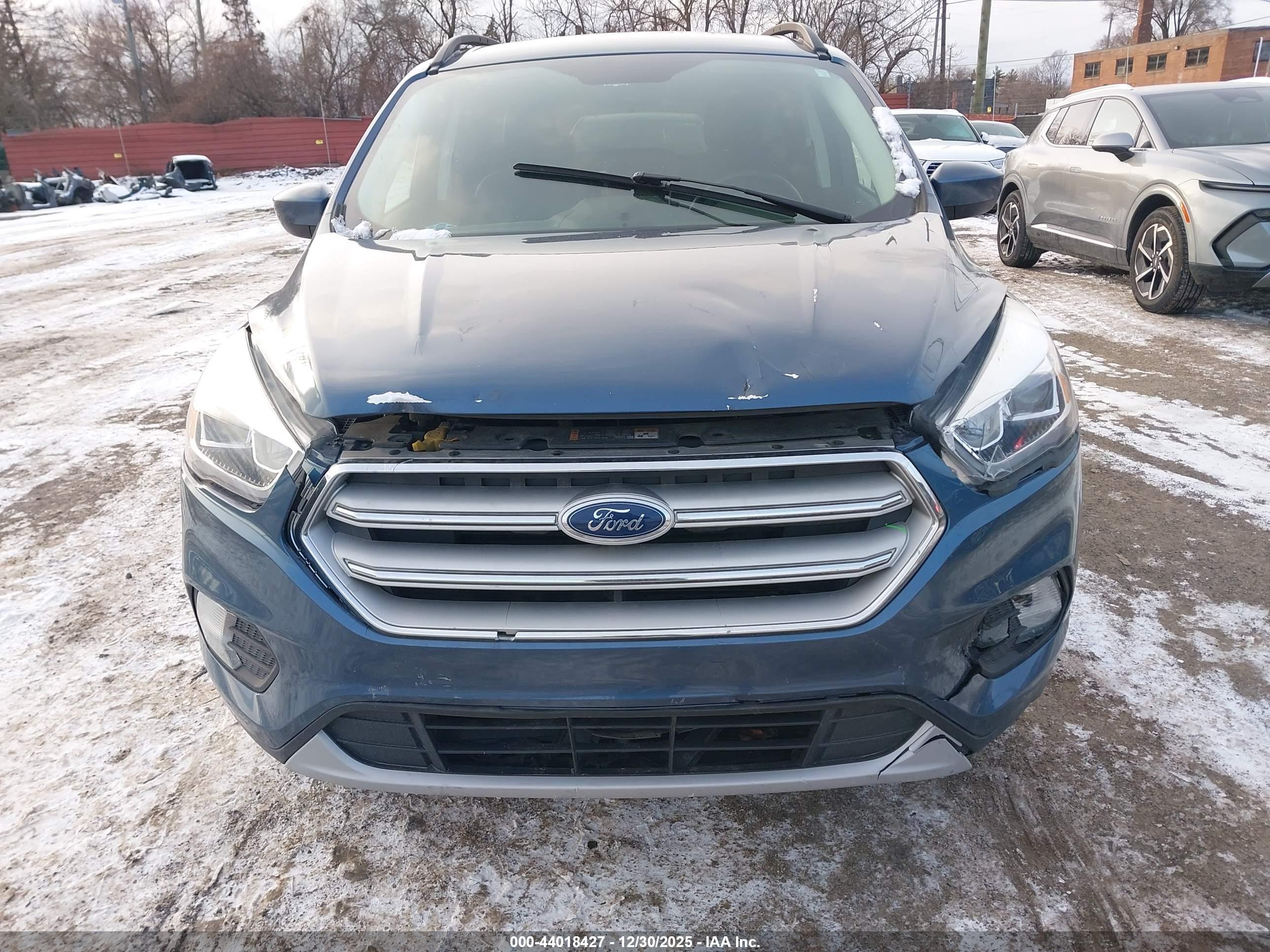 FORD ESCAPE image 6
