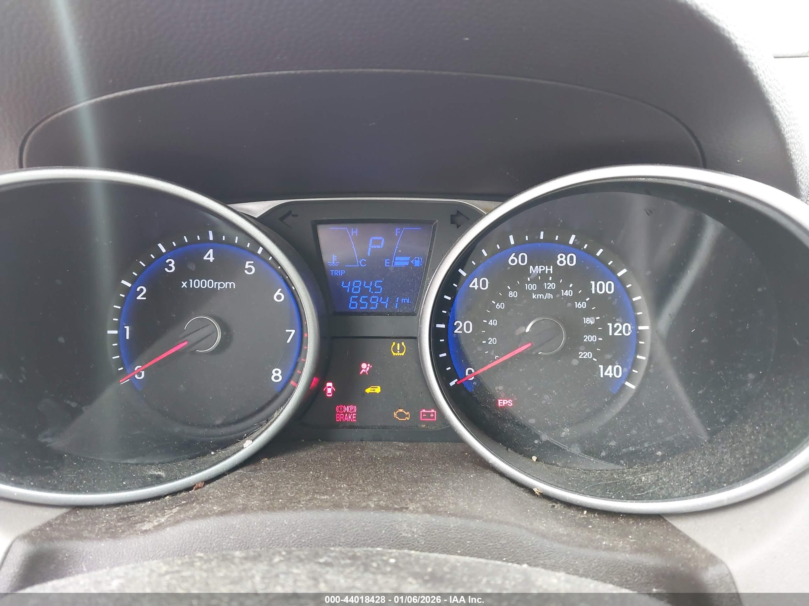 HYUNDAI TUCSON image 7