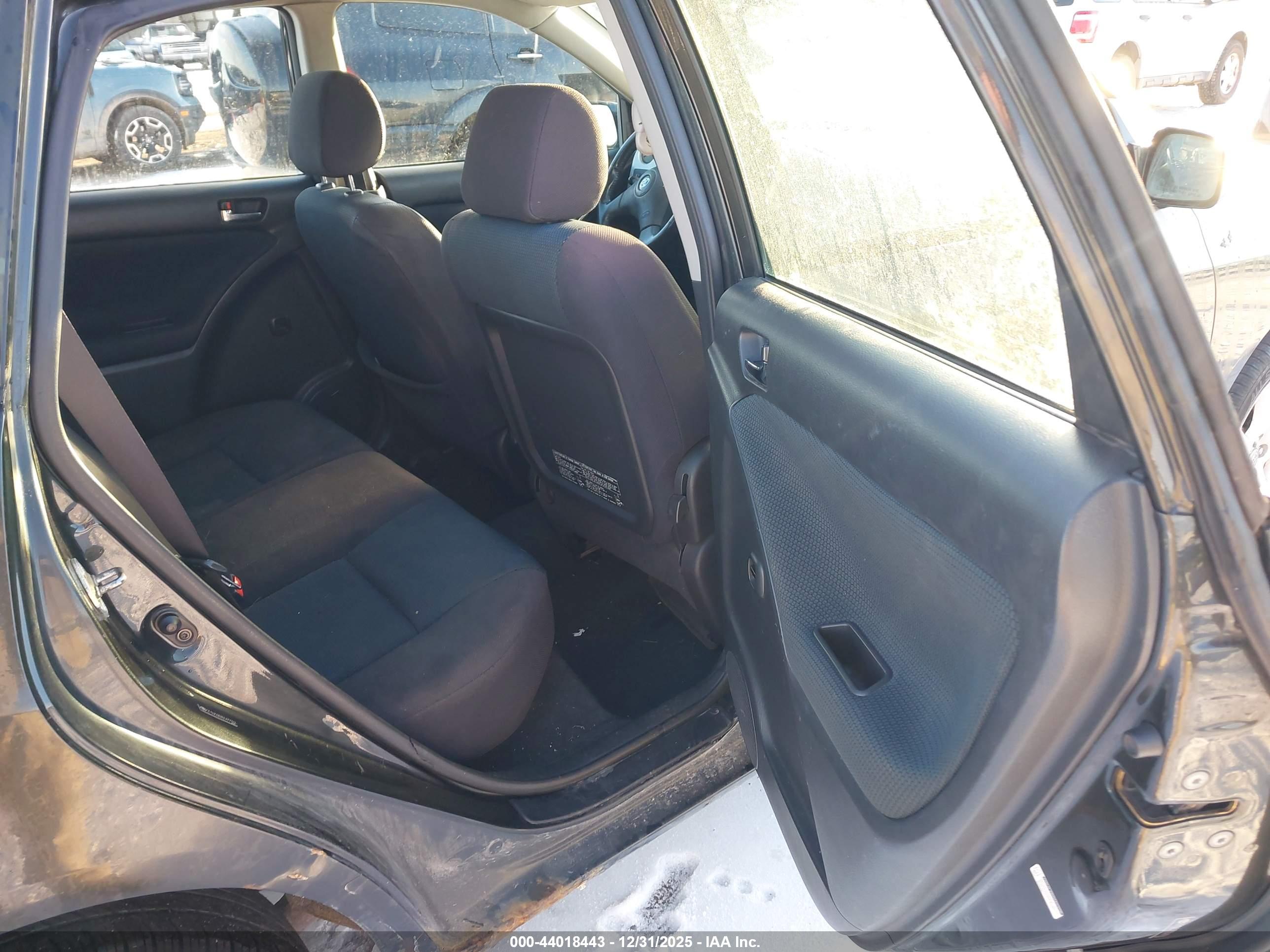 TOYOTA MATRIX image 8