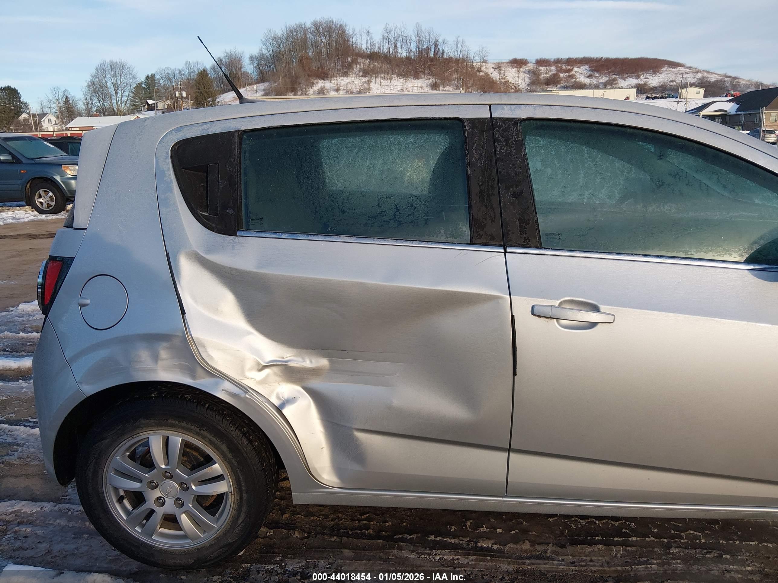 CHEVROLET SONIC image 6