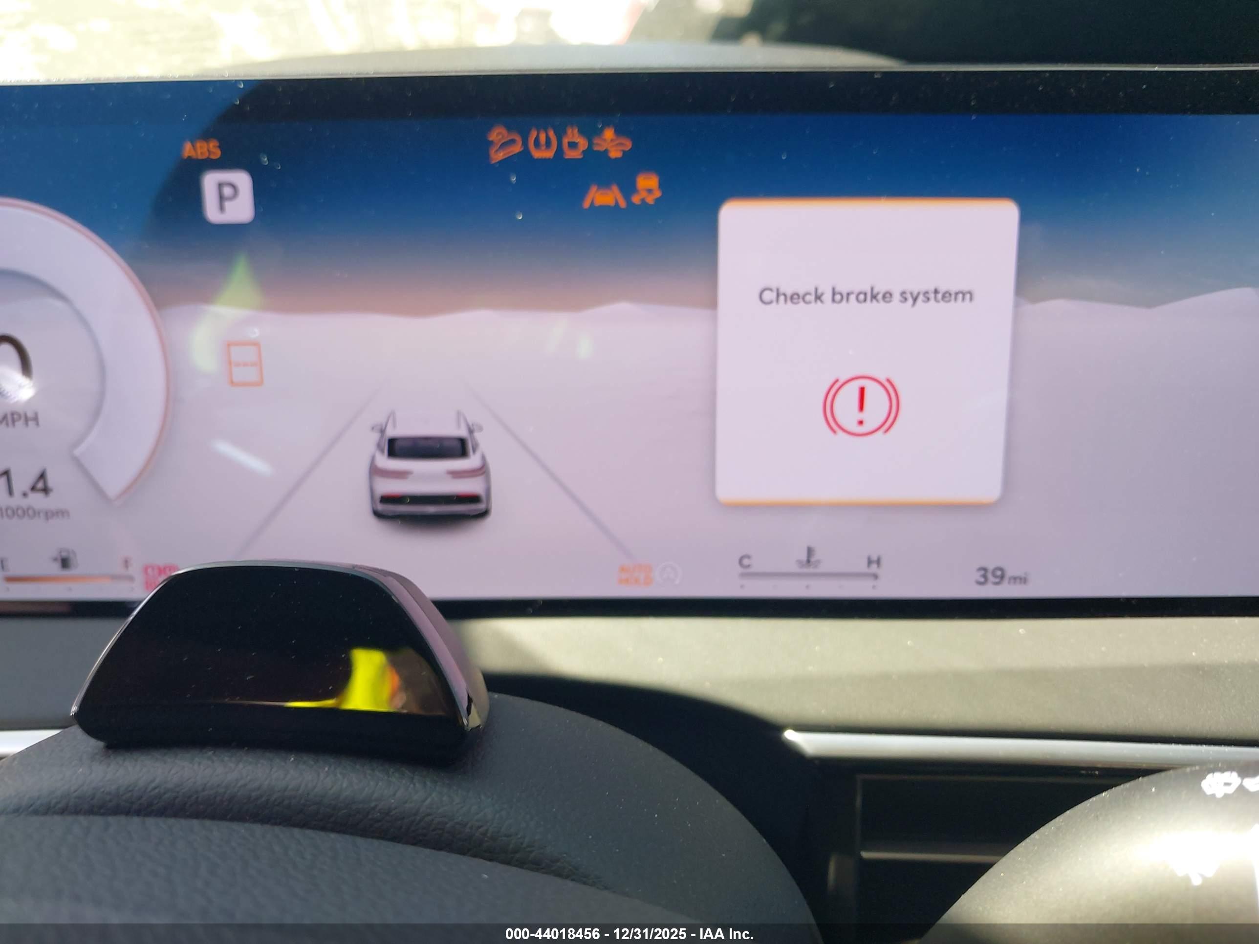 GENESIS GV70 image 7