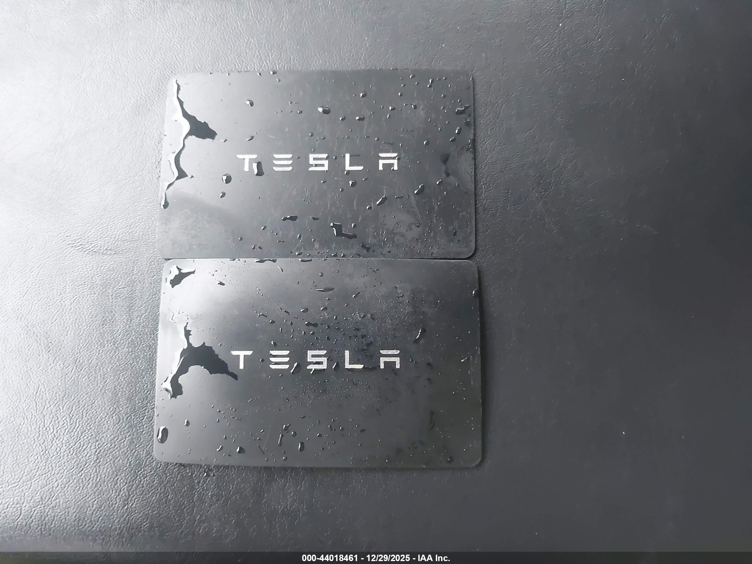 TESLA MODEL image 11