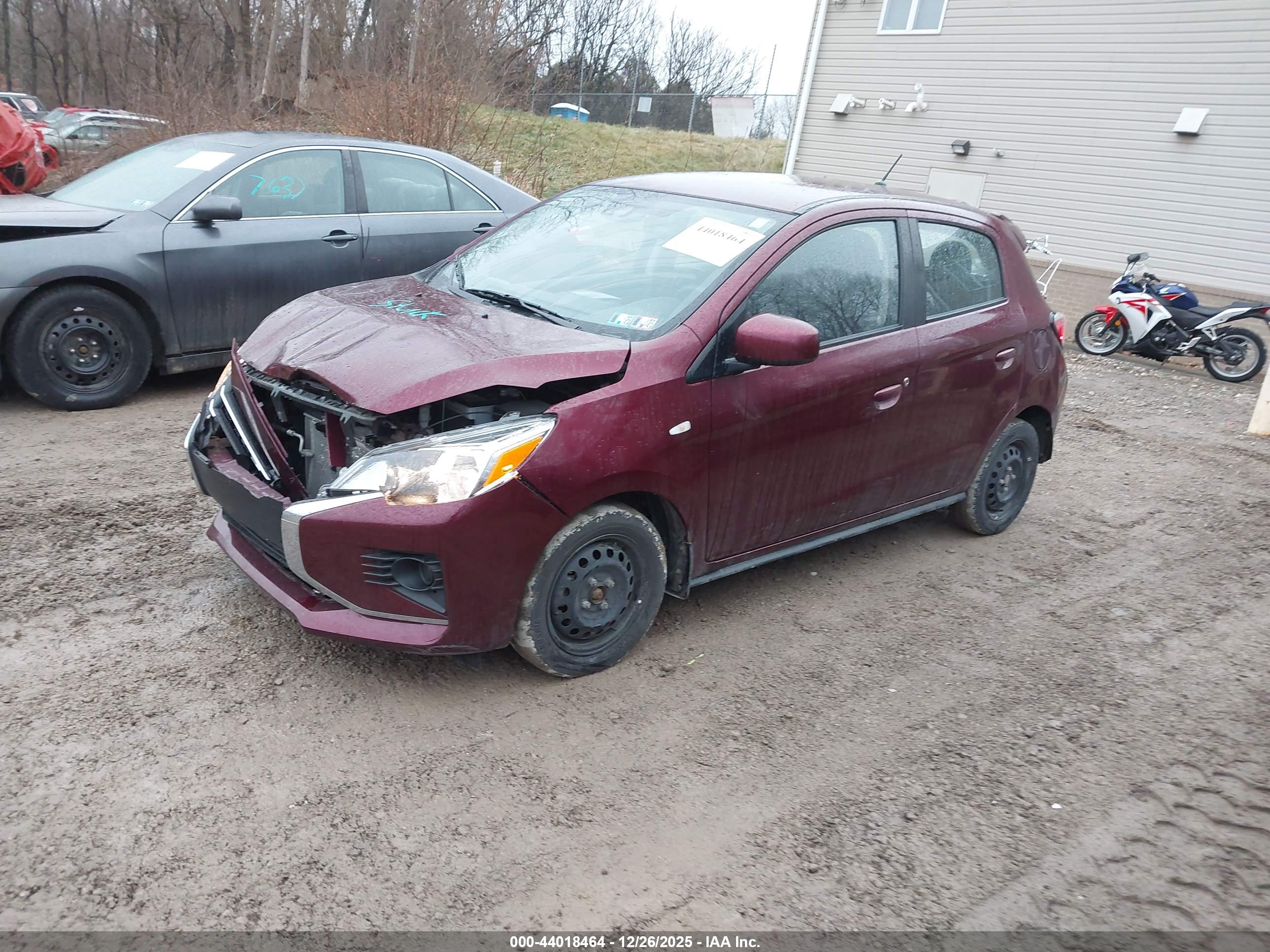 MITSUBISHI MIRAGE image 2