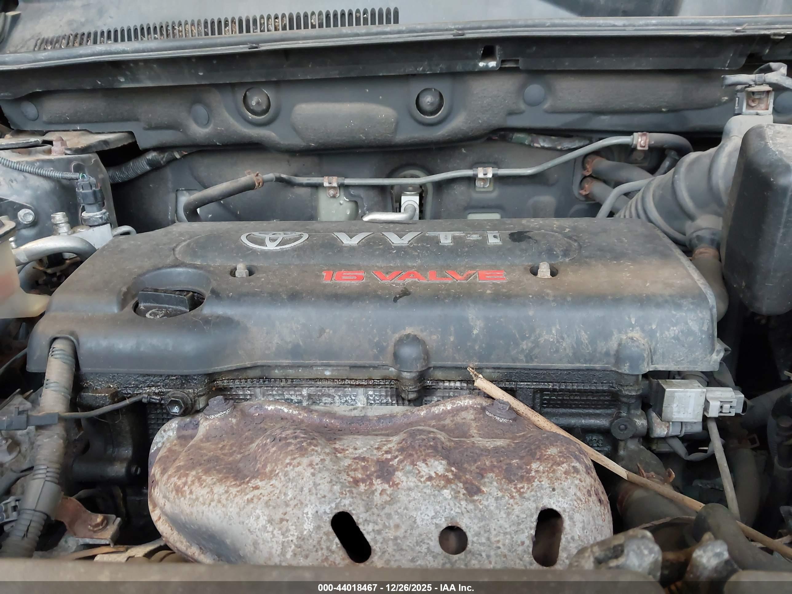 TOYOTA RAV4 image 10